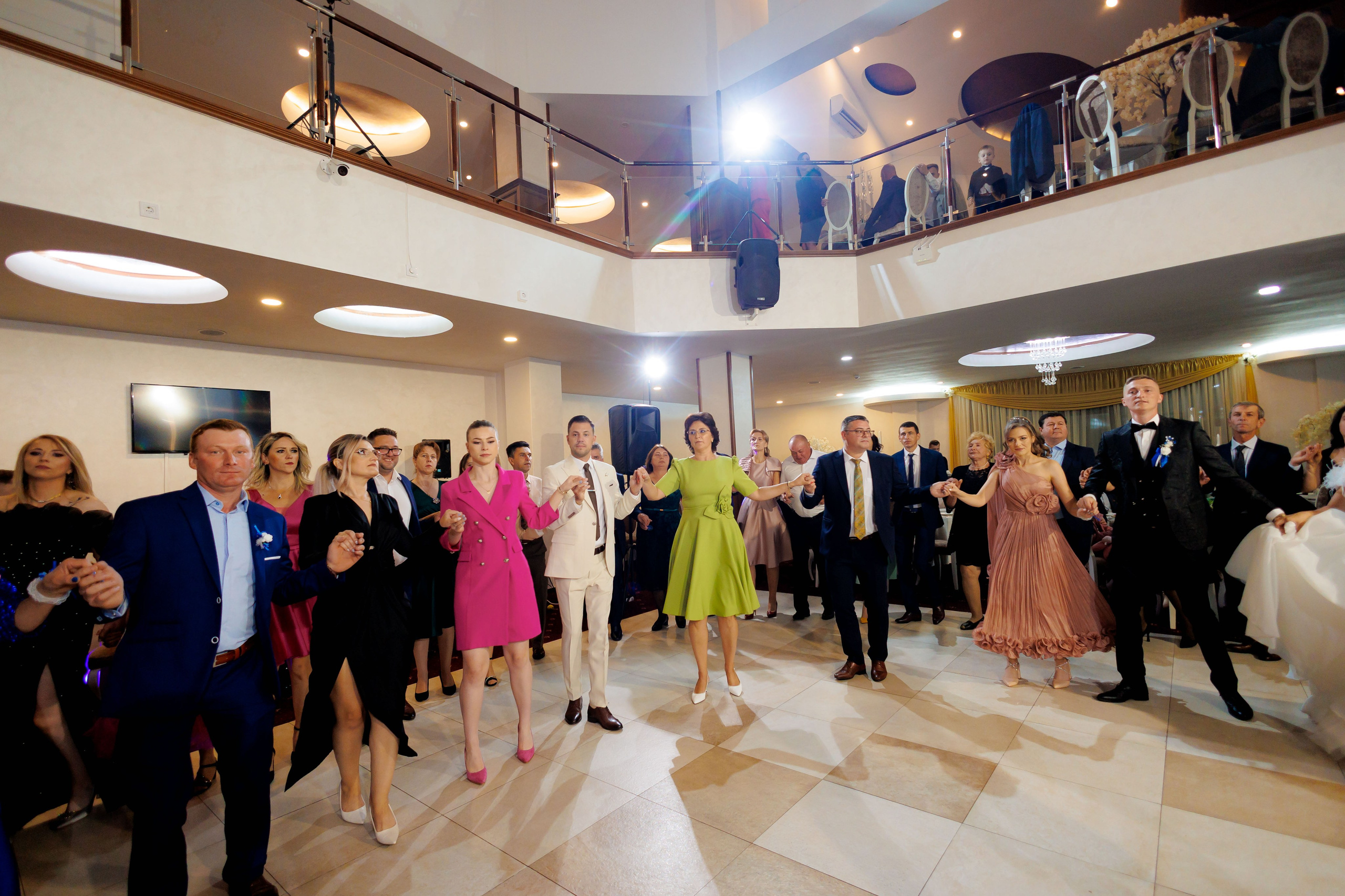 Loredana & Emilian – Ziua Nunții | Videografie - fotografie Botez Suceava, Iași, Botoșani. Servicii foto-video profesionale, pentru momente de neuitat