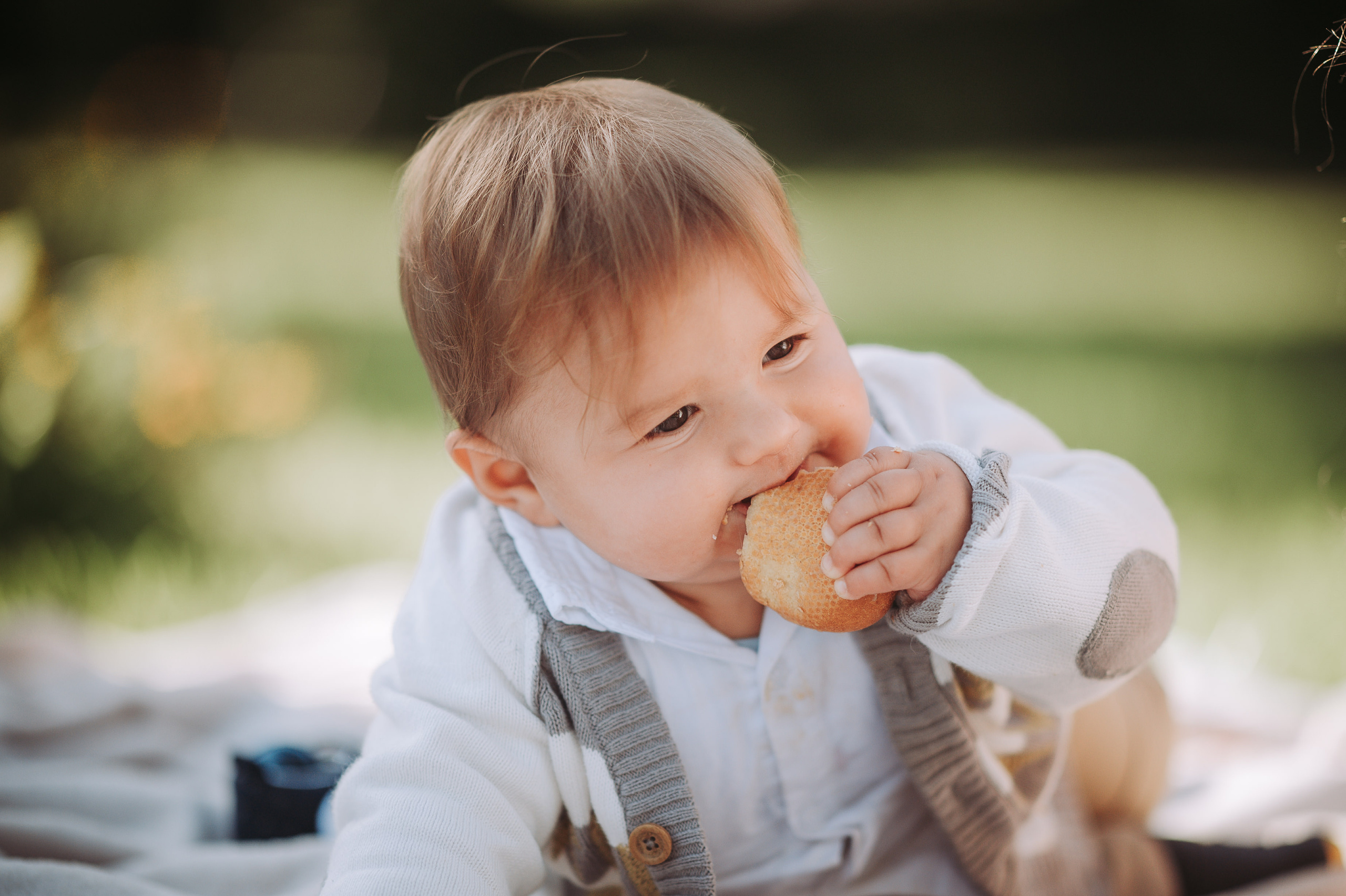 Familienshooting. Natürliche Familien und Hochzeitsfotografin in Konstanz am Bodensee