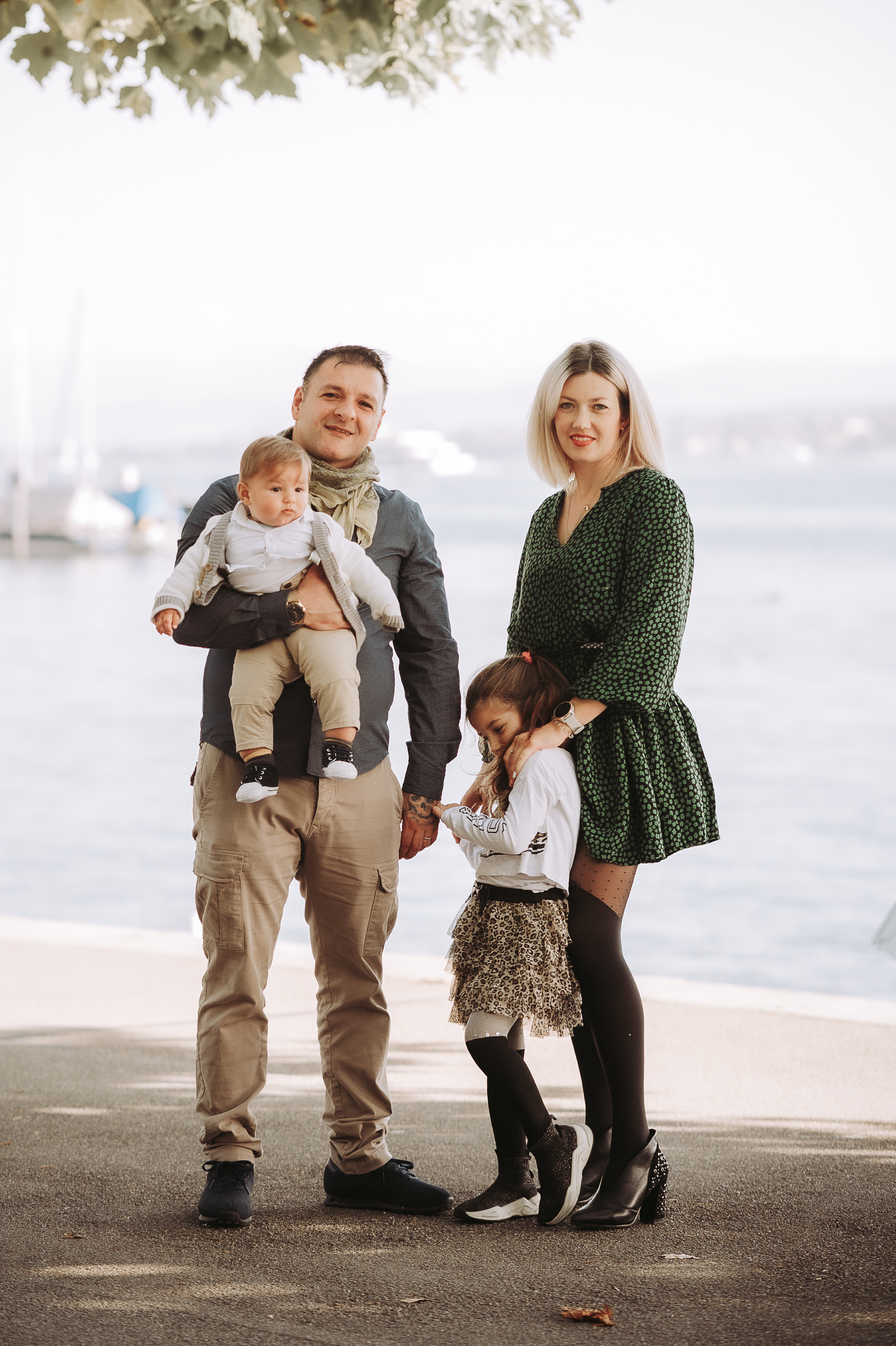 Familienshooting. Natürliche Familien und Hochzeitsfotografin in Konstanz am Bodensee