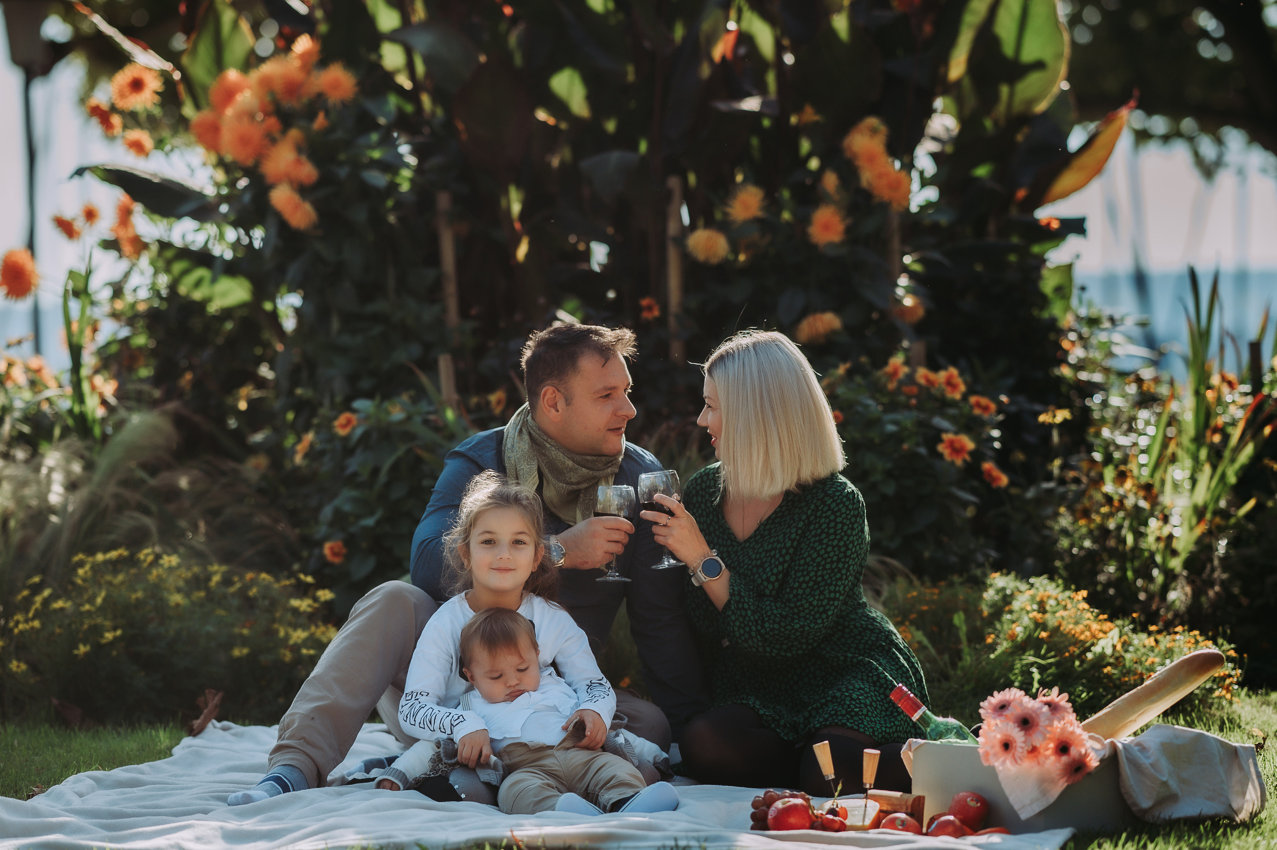 Familienshooting. Natürliche Familien und Hochzeitsfotografin in Konstanz am Bodensee