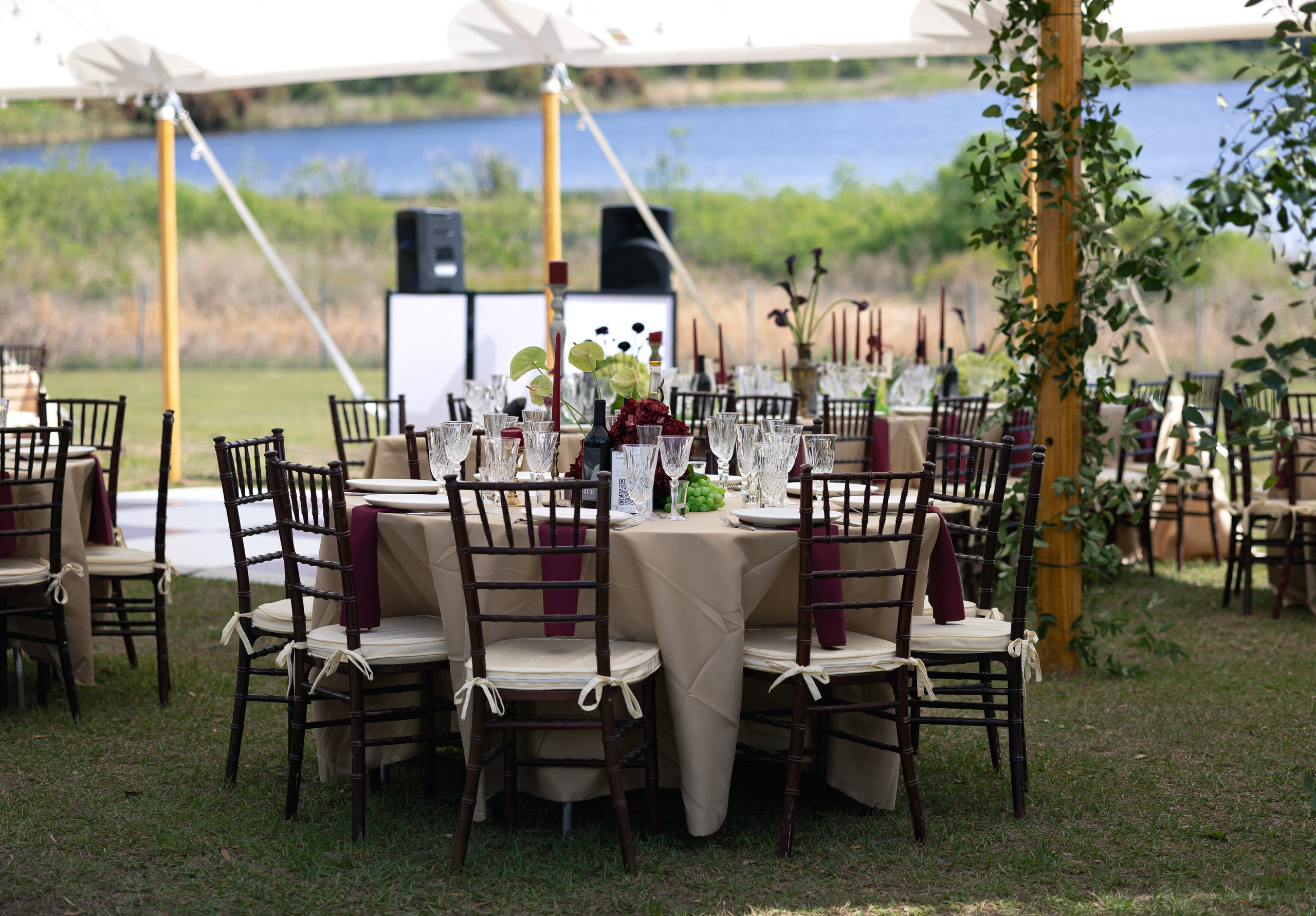 Reys wedding at Lake Lucy. Photographer Anastasia Nagibina