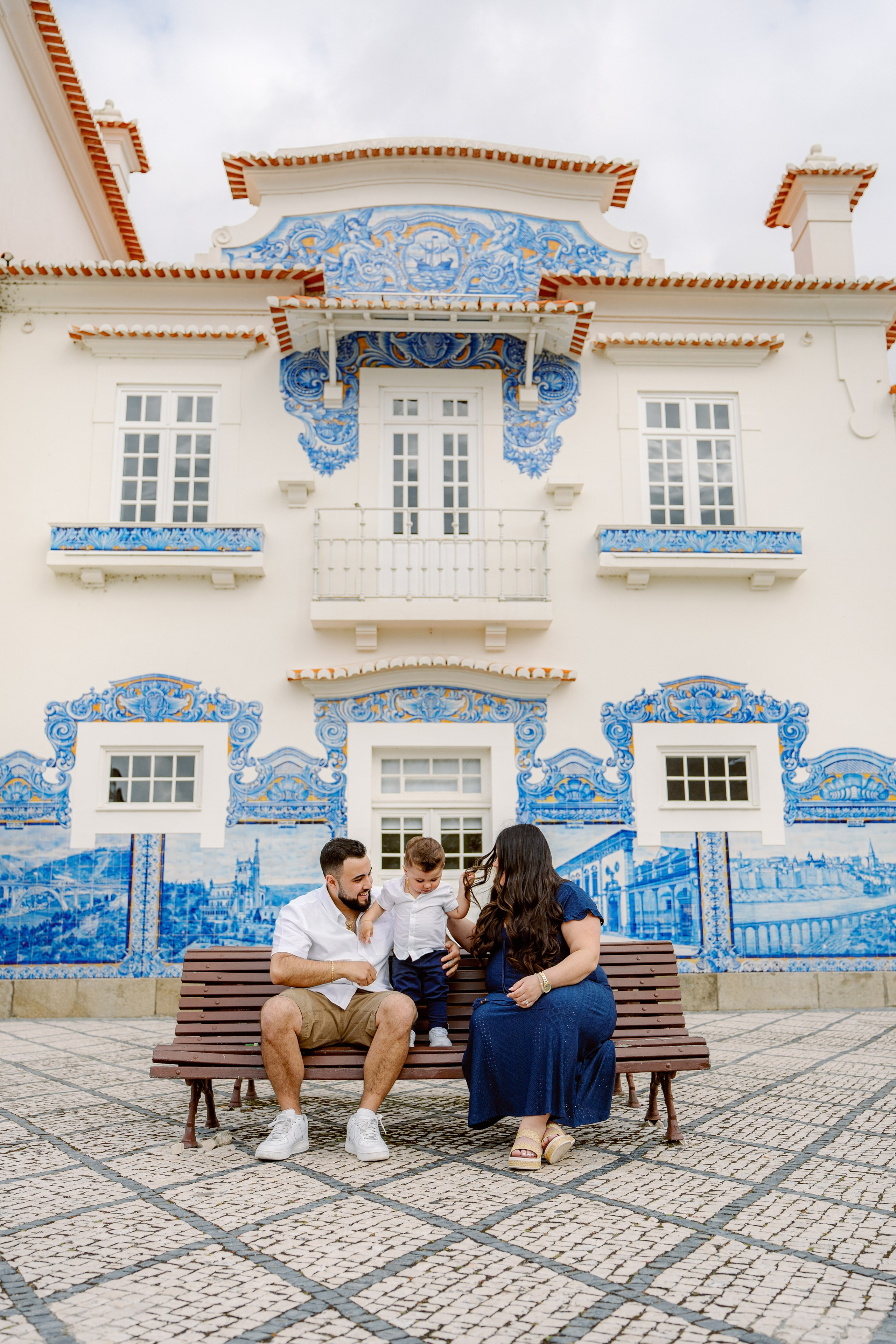 FAMILY PHOTO SHOOT IN AVEIRO. Photo and video shoots, photo tours in Portugal — WePortugal