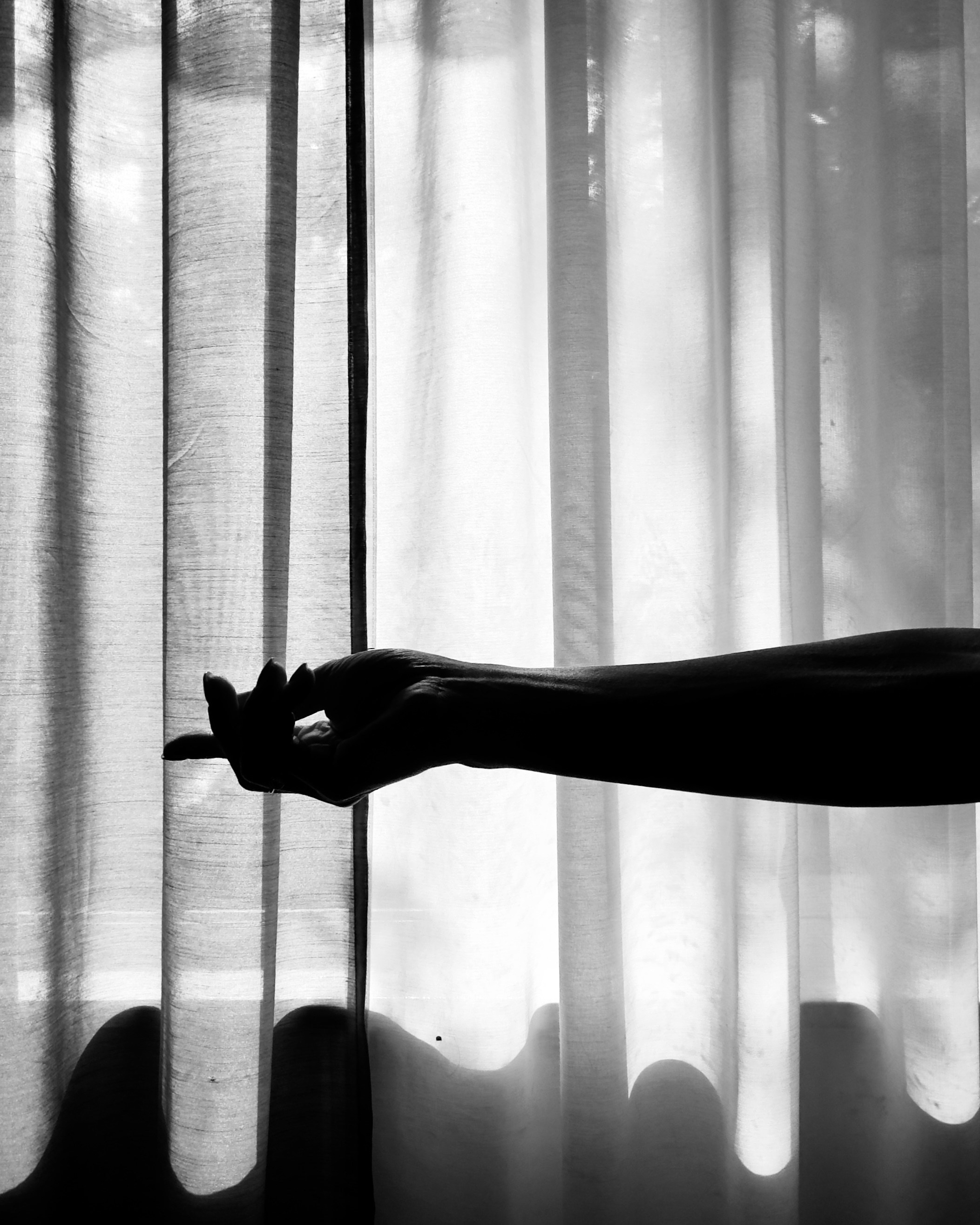 HAND. Julia Kantor | Architecture & Abstract Photographer