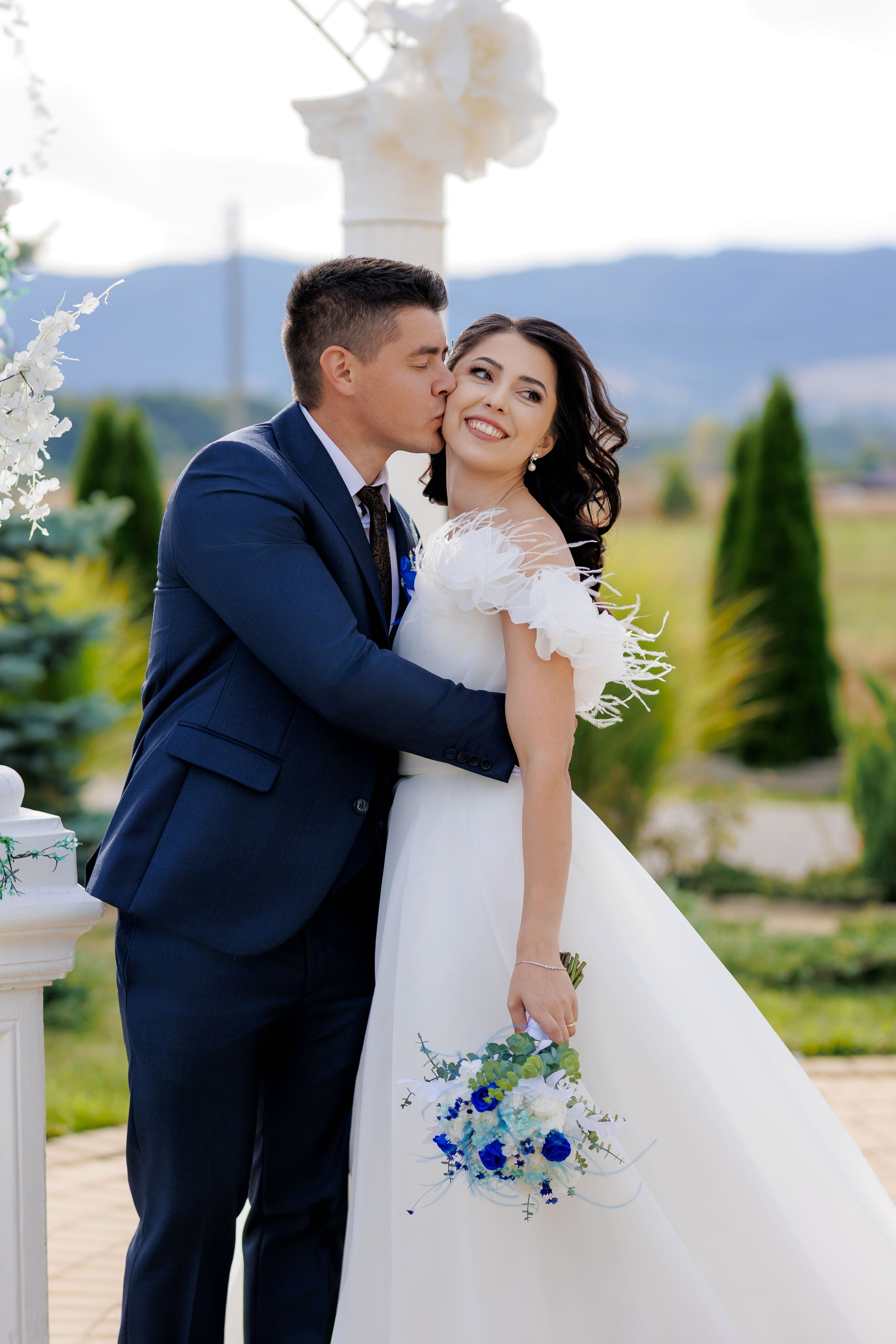 Loredana & Emilian – Ziua Nunții | Videografie - fotografie Botez Suceava, Iași, Botoșani. Servicii foto-video profesionale, pentru momente de neuitat