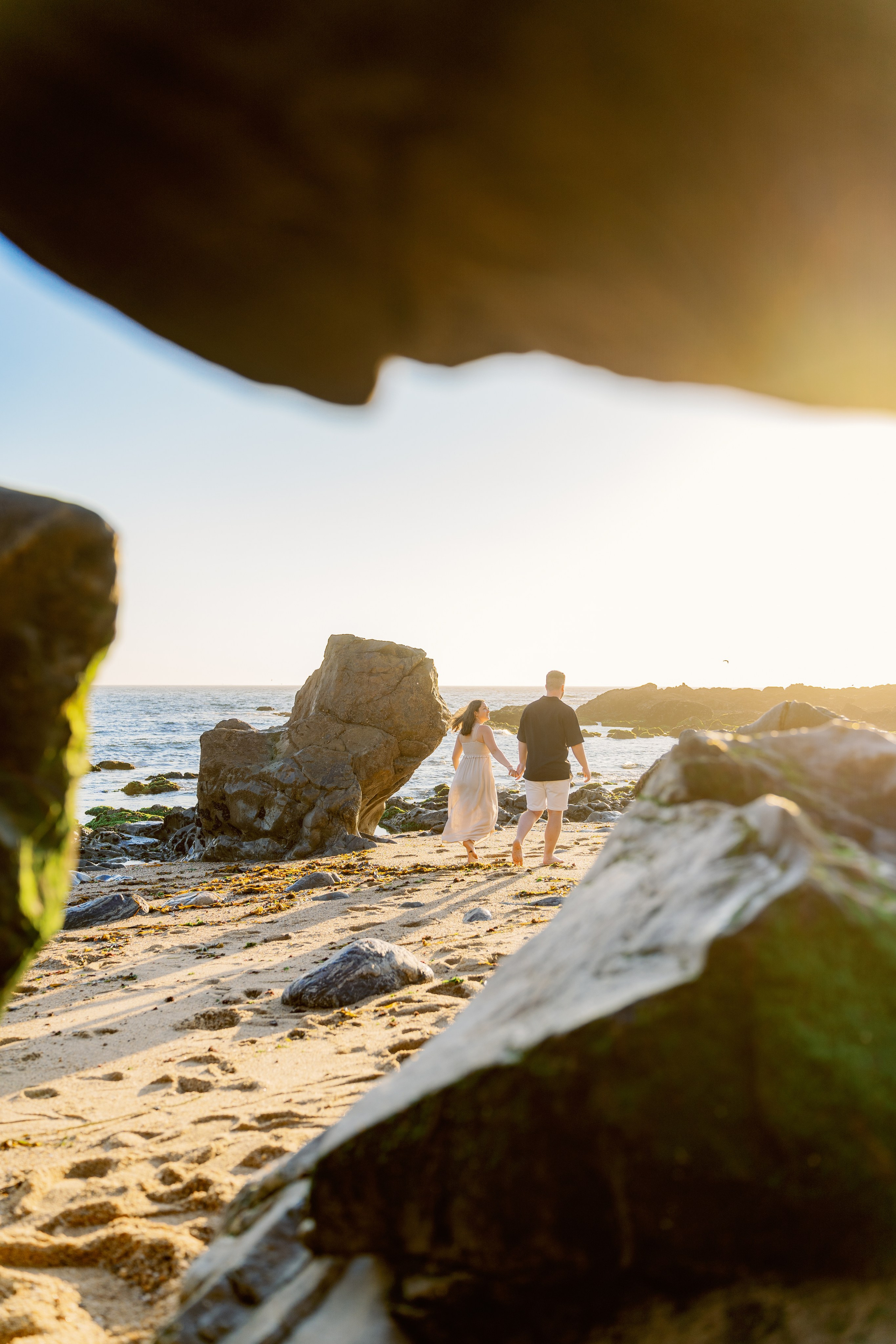 LOVE STORY ON THE BEACH. Photographer in Portugal Polina Gotovaya