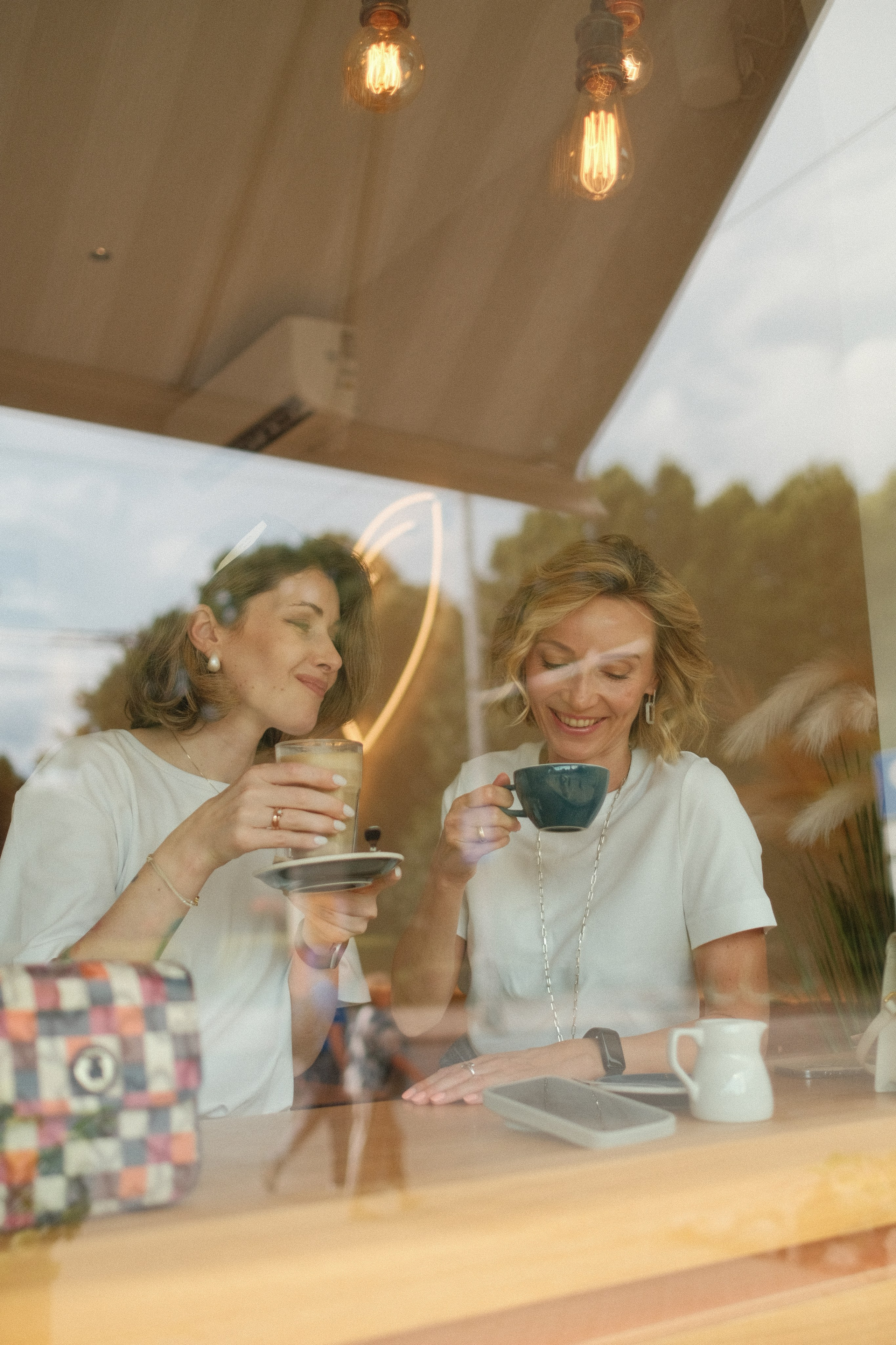 Две подружки в Риге. Свадебный фотограф в Риге — Вячеслав Лучненков