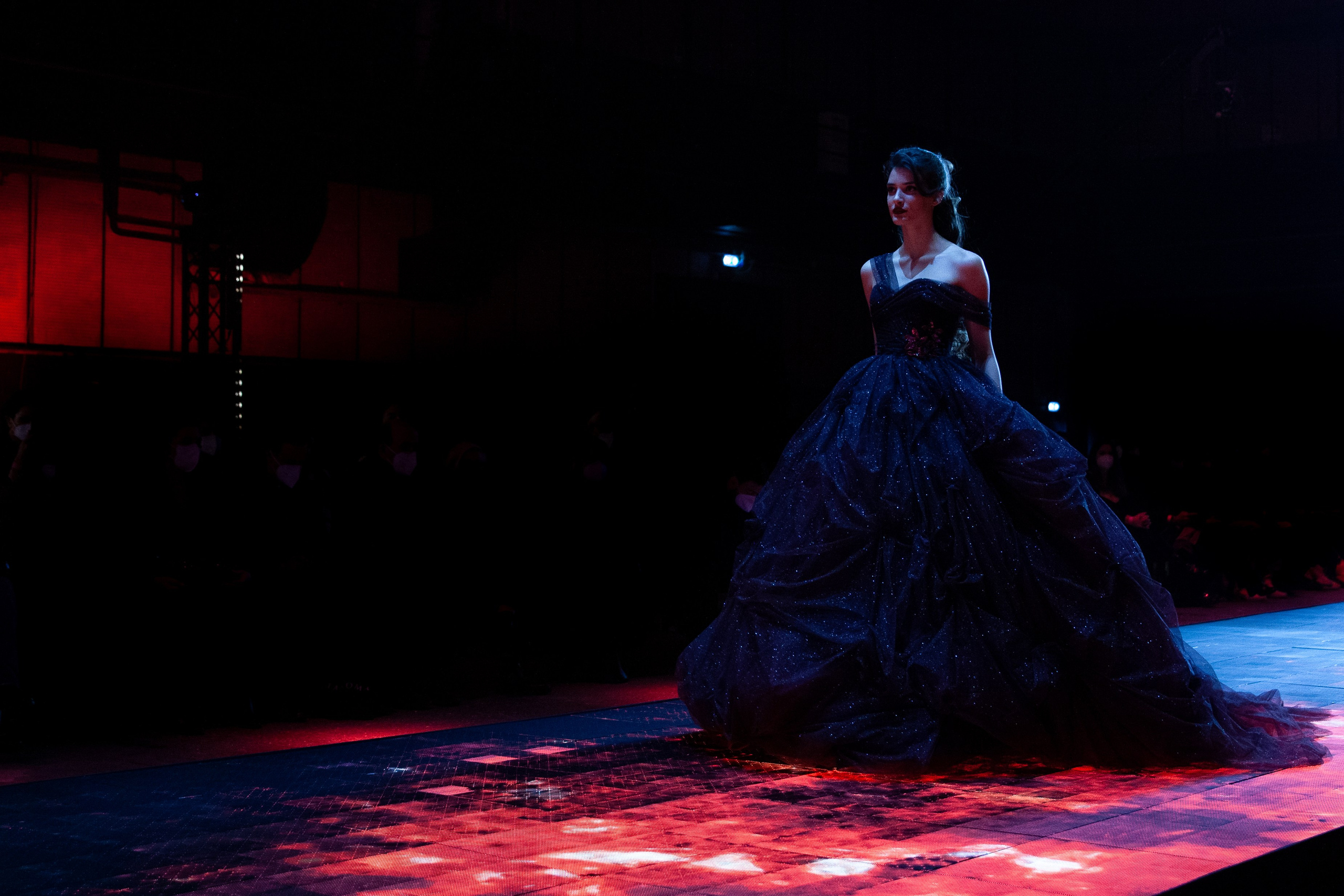 GRETEL Z. Elizaveta Razumova: Cinematic Photography for Love, Weddings, Portraits & Brands