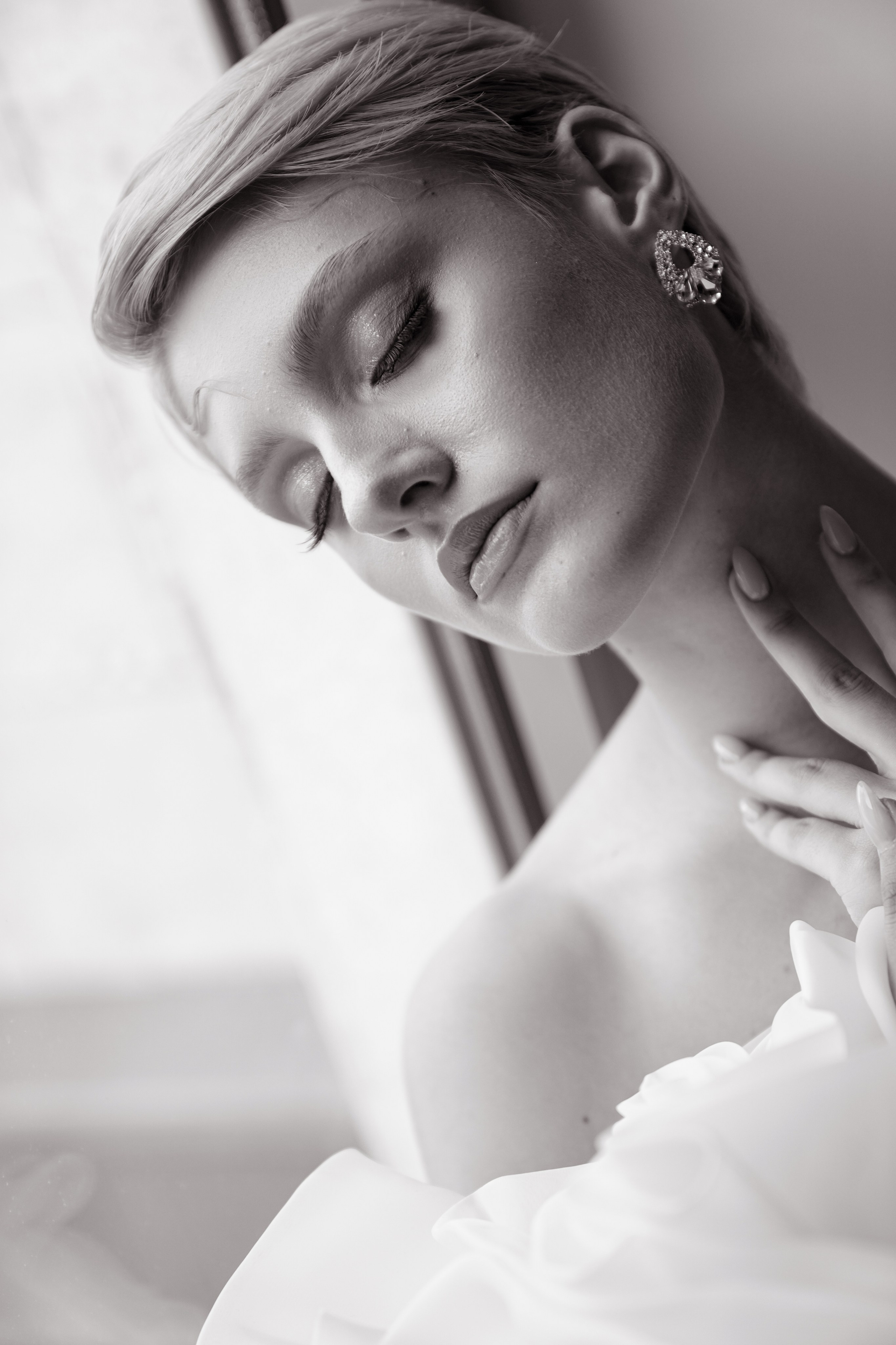 Николь Амир