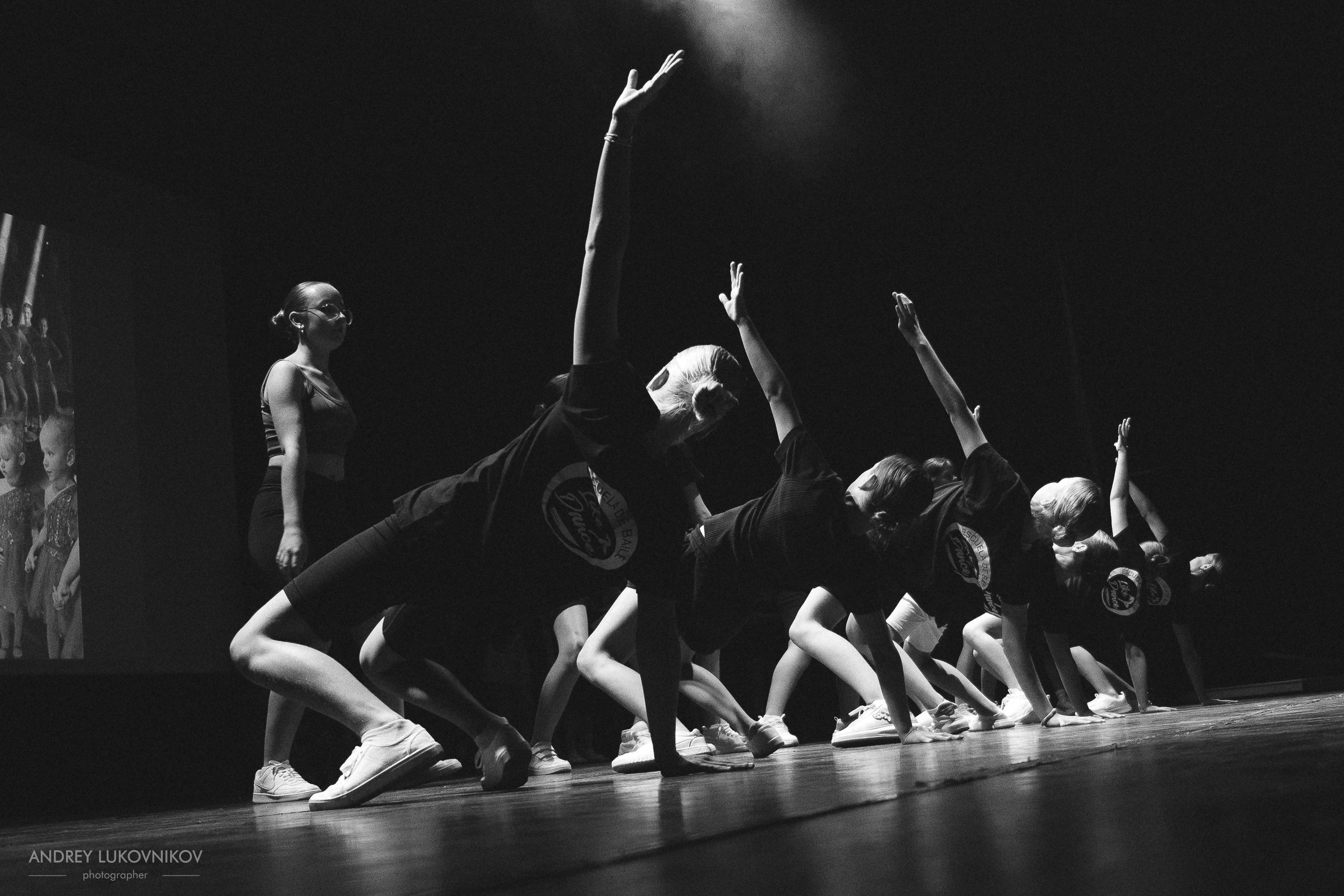 Entre bastidores del concierto final de Like Dance: momentos brillantes tras las cámaras