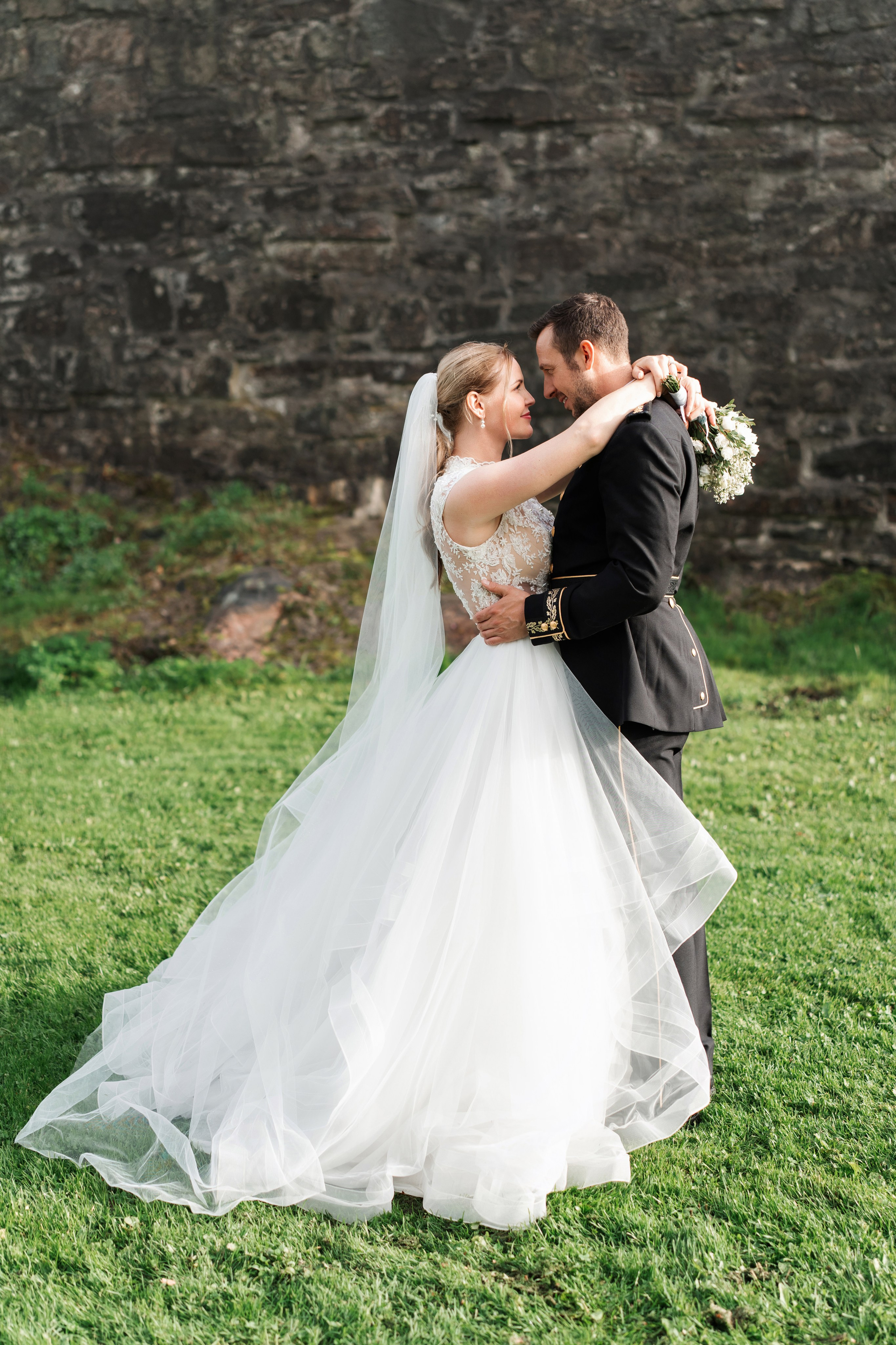 LINN & LARS. Bryllupsfotograf i hele Norge