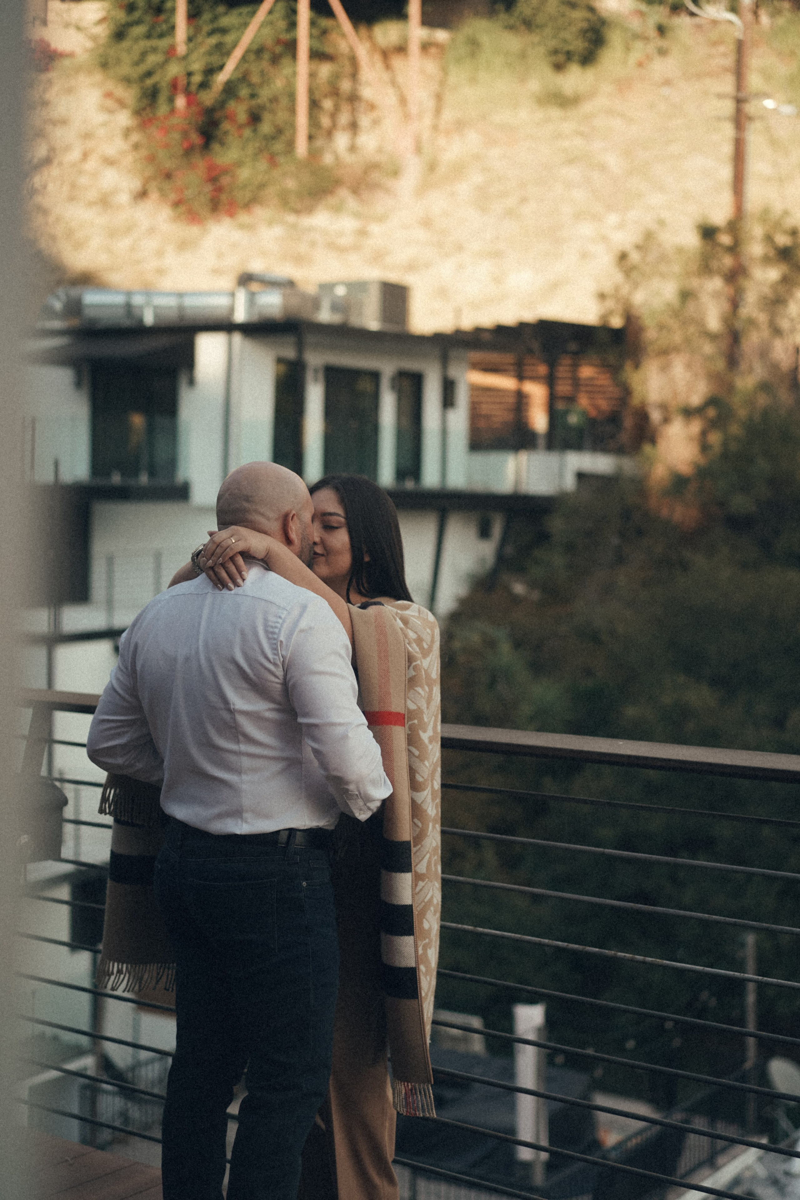 Love story photoshoot. Engagement photoshoot. Couple photoshoot. Malibu. Family photoshoot, Get away photoshoot in California. Beautiful love story photoshoot.