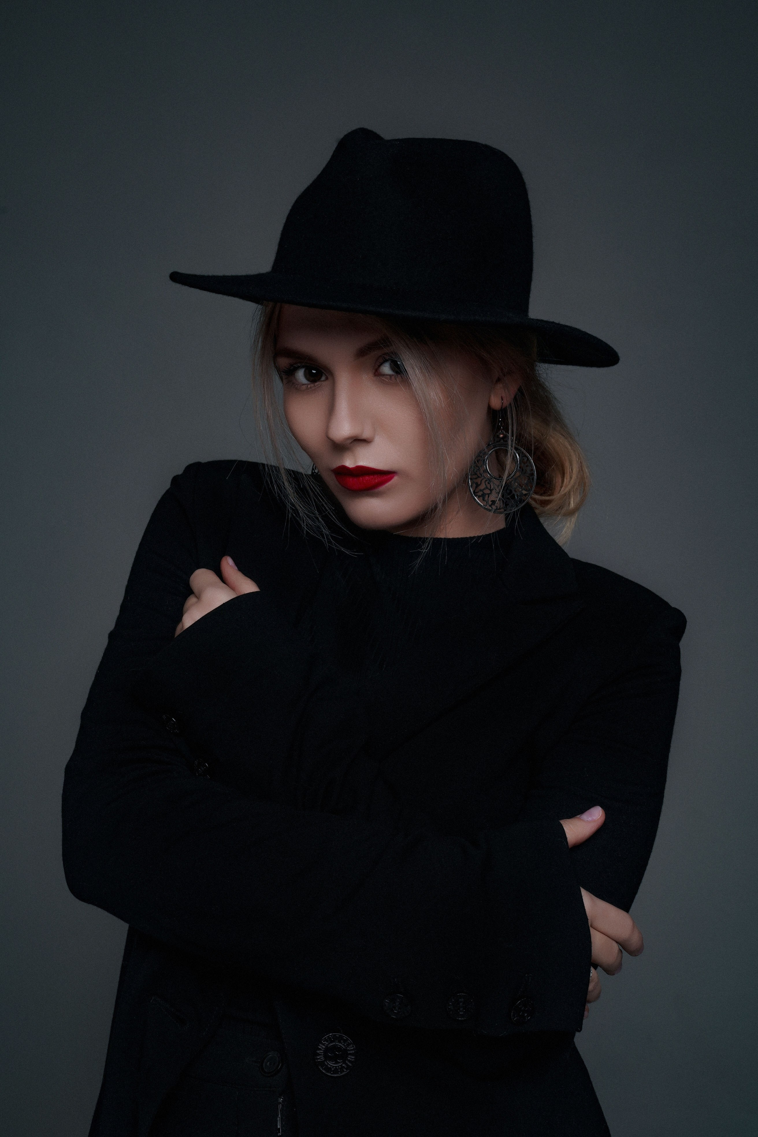 … в студии. Главная