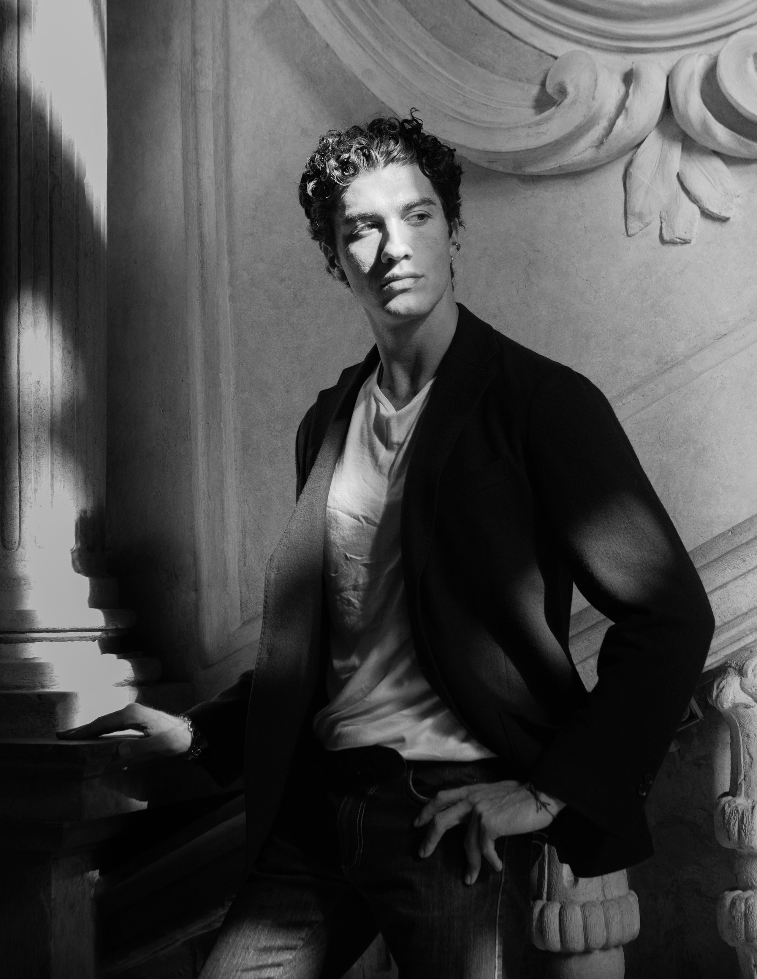 FOP NOIR | ELEGANCE IN SHADOWS. Anastasiia Kalinkina — Photographer in Berlin