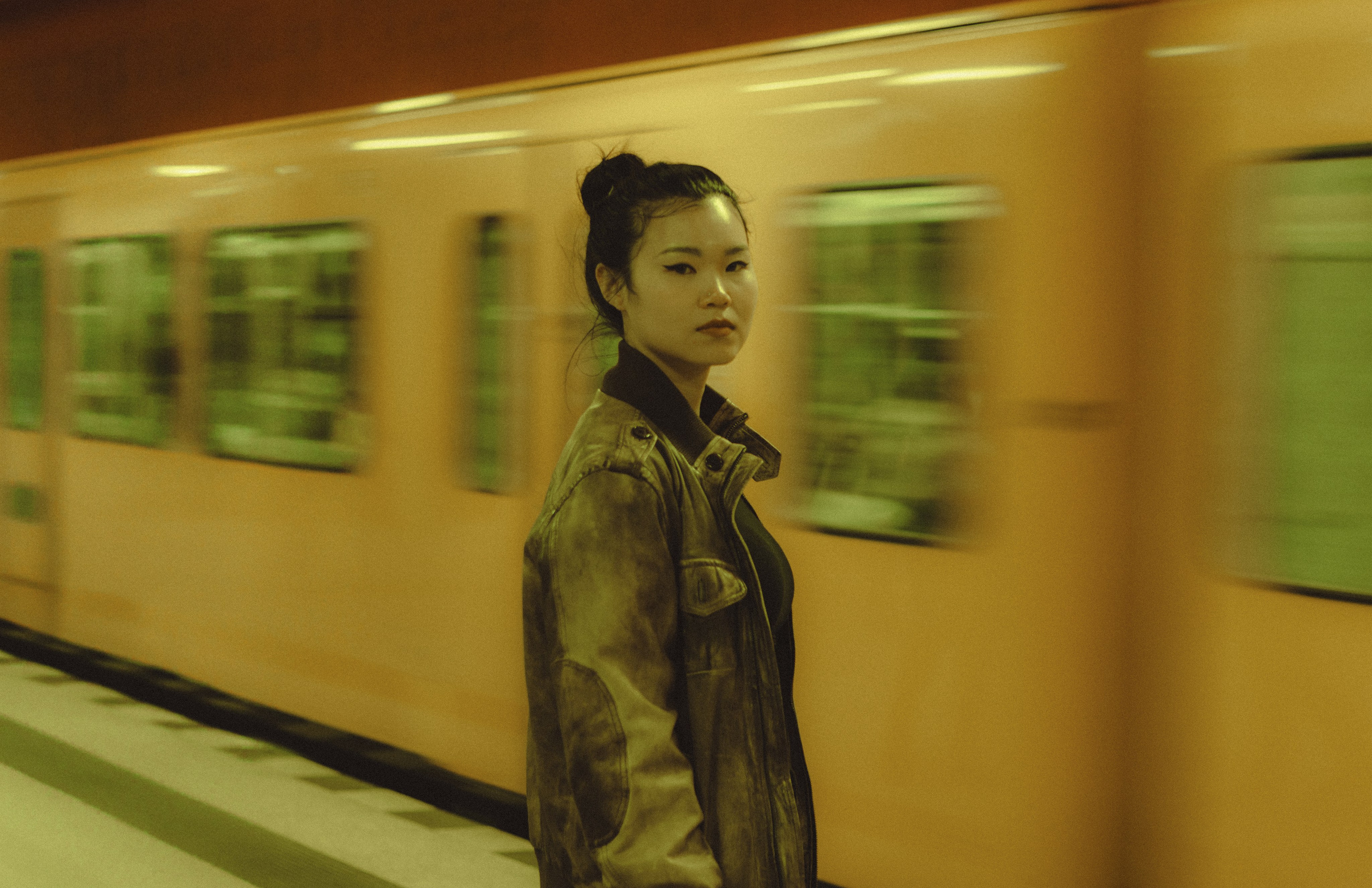 ZWISCHEN DEN LINIEN. Anastasiia Kalinkina — Photographer in Berlin