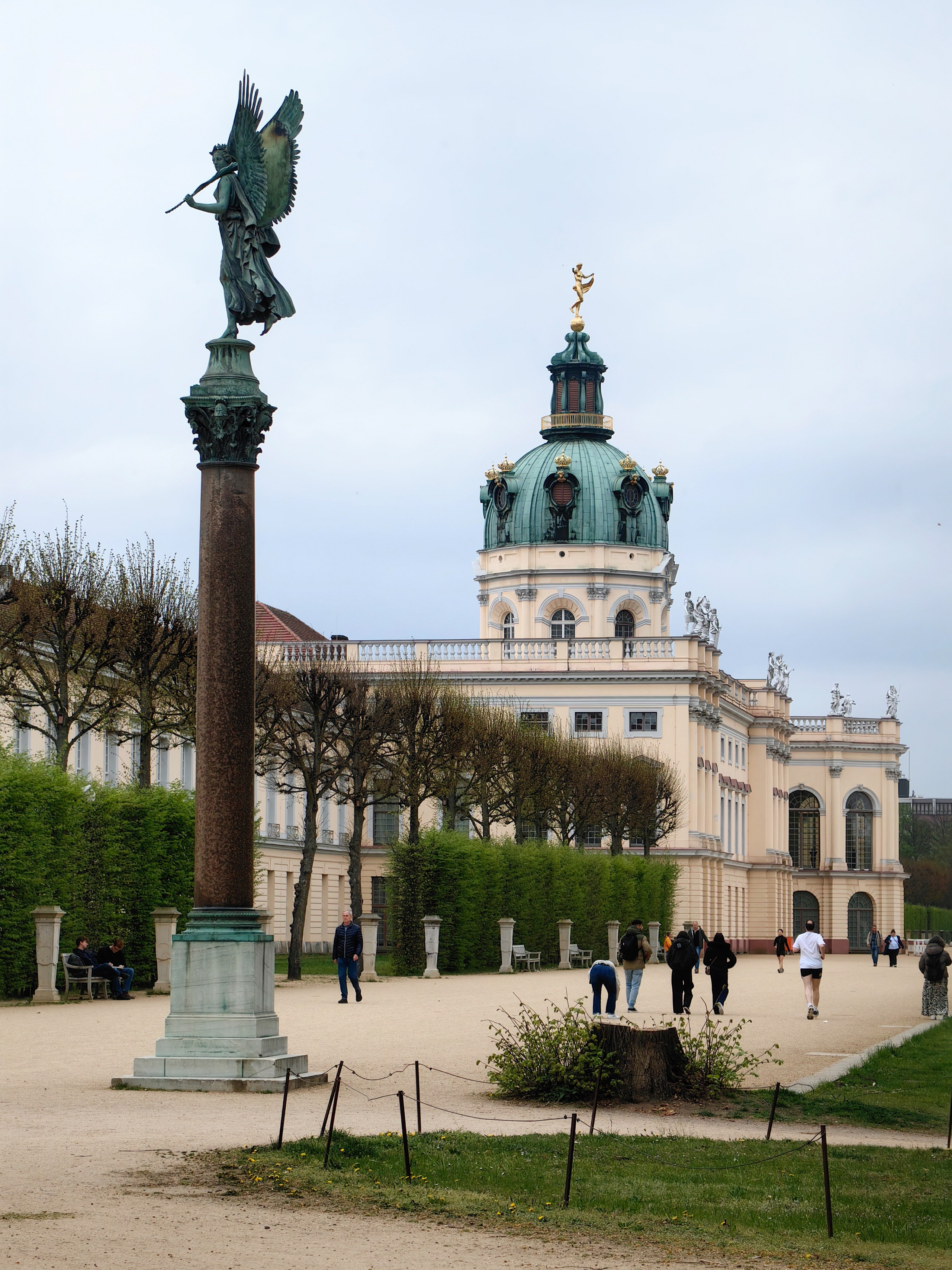 KARL SCHINKEL’S ARCHITECTURE IN BERLIN. Anastasiia Kalinkina — Fotografin in Berlin
