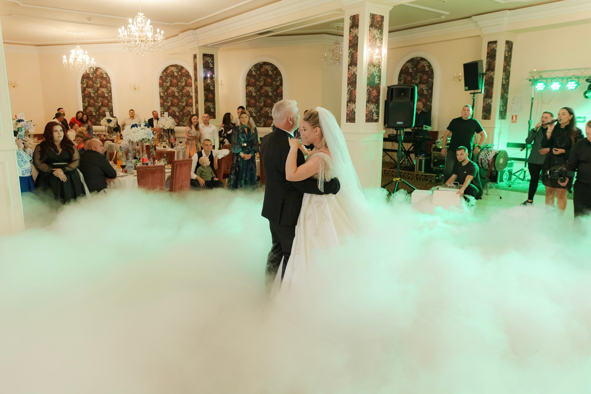 Mihai & Oana. Servicii foto-video profesionale, pentru momente de neuitat