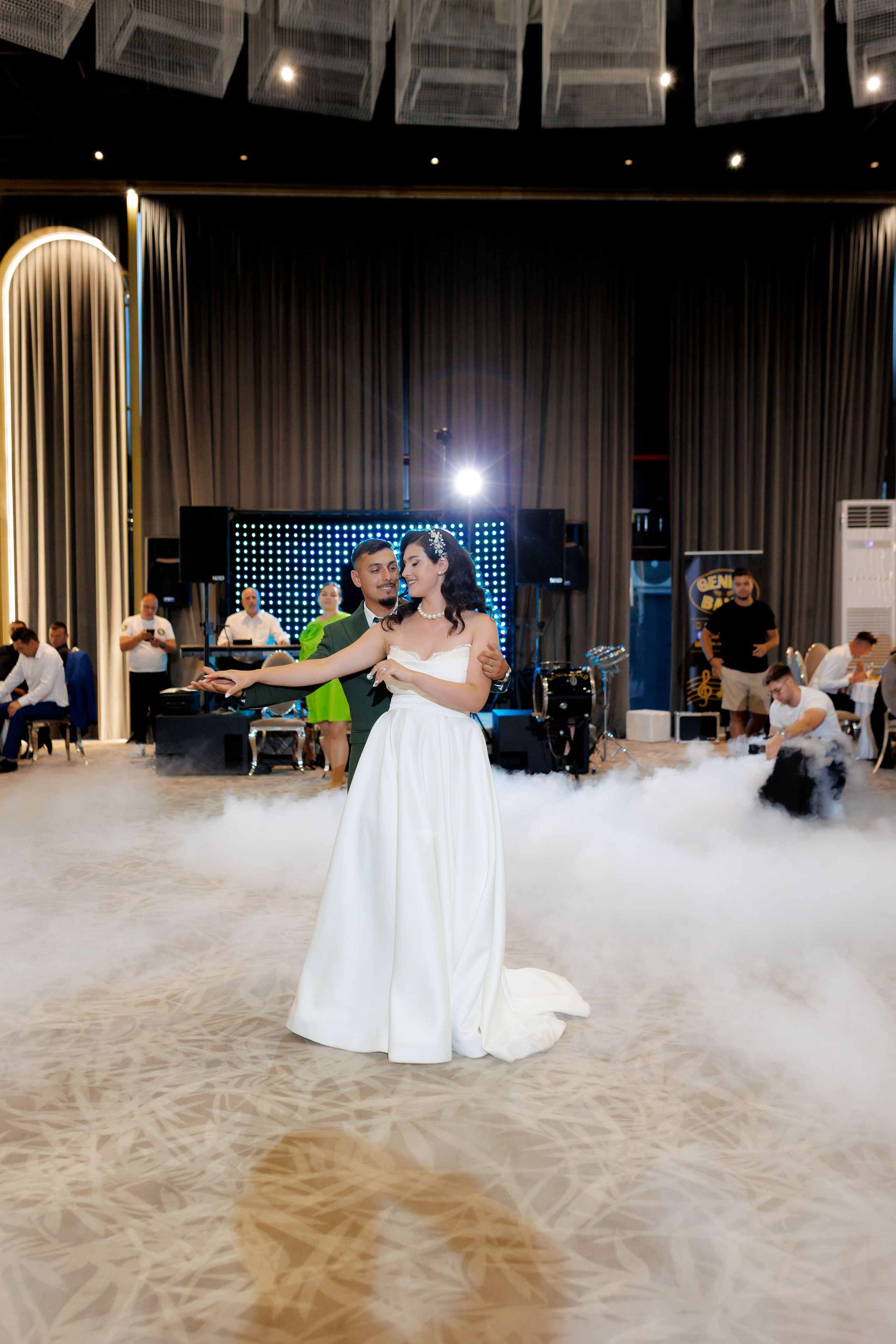 Nunta Nicoleta & Răzvan | Fotografie & Videografie Profesională. Servicii foto-video profesionale, pentru momente de neuitat