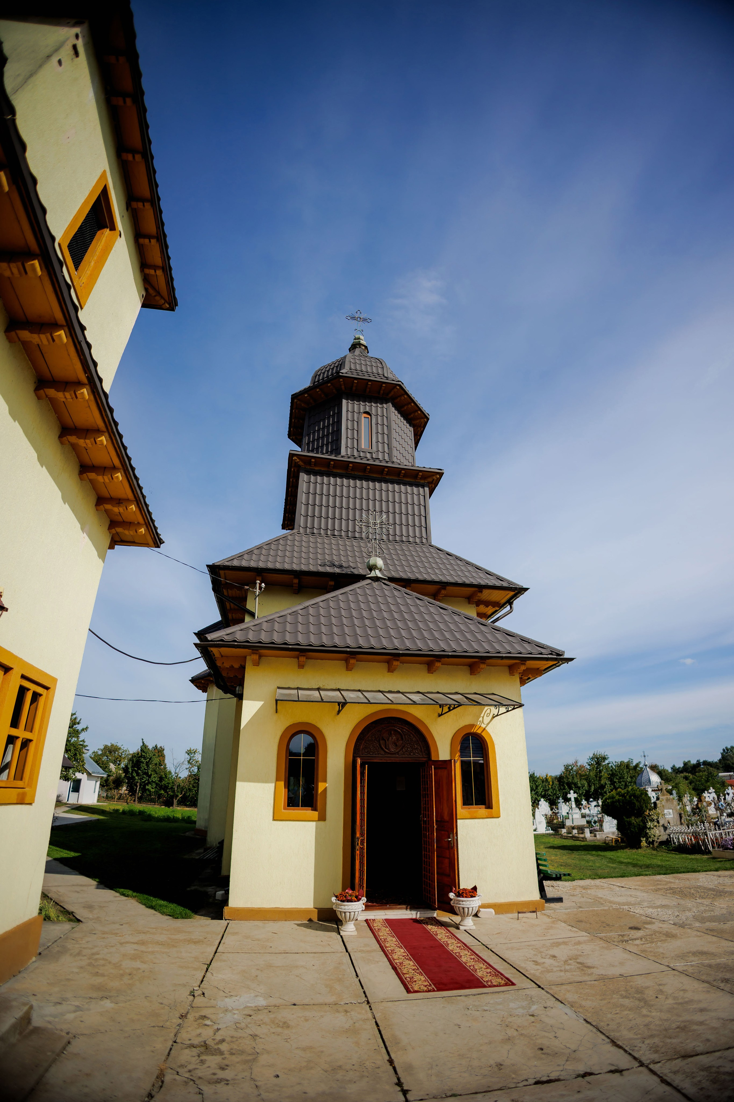 Loredana & Emilian – Ziua Nunții | Videografie - fotografie Botez Suceava, Iași, Botoșani. Servicii foto-video profesionale, pentru momente de neuitat