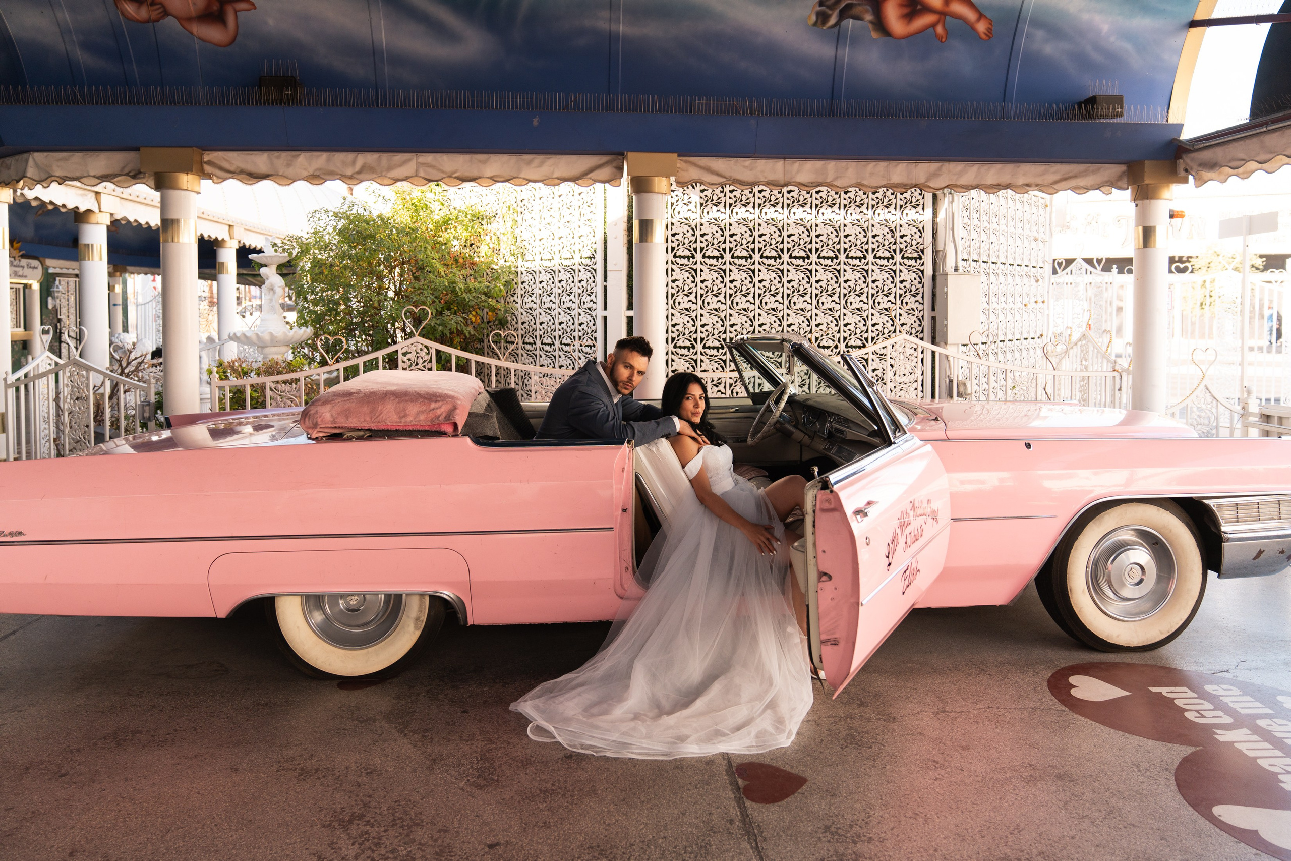 Luisa&Marlo. Wedding & elopement photographer Viktoriya Kravtsov. Las Vegas