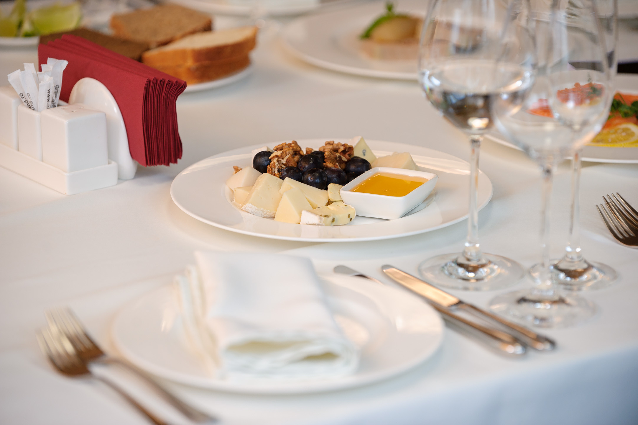 Крестины Елизаветы. Семейный фотограф в Кишинёве THOMAS SHTIFT