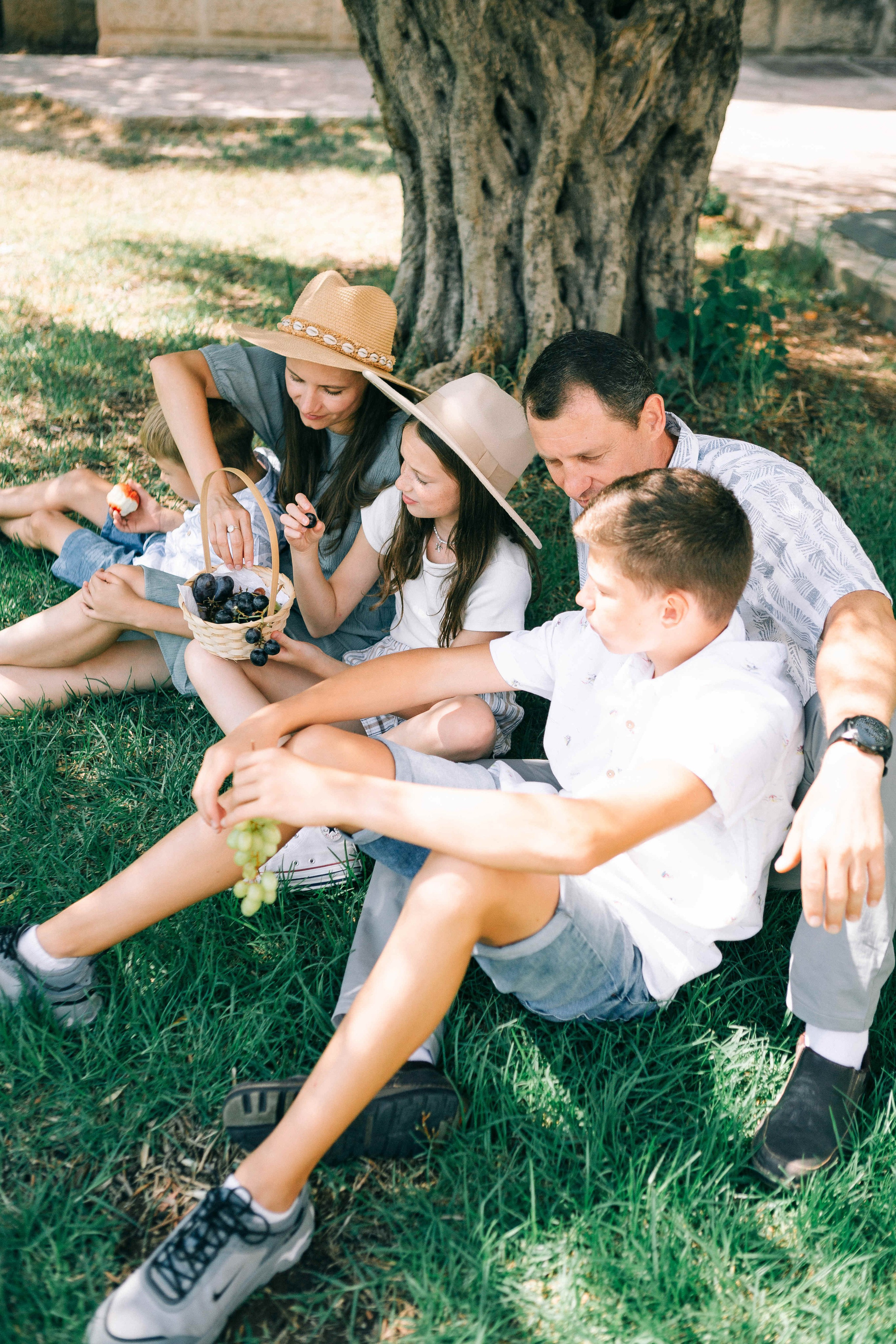 PHOTO SESSION WITH PARENTS. Https://shi-photo.com/