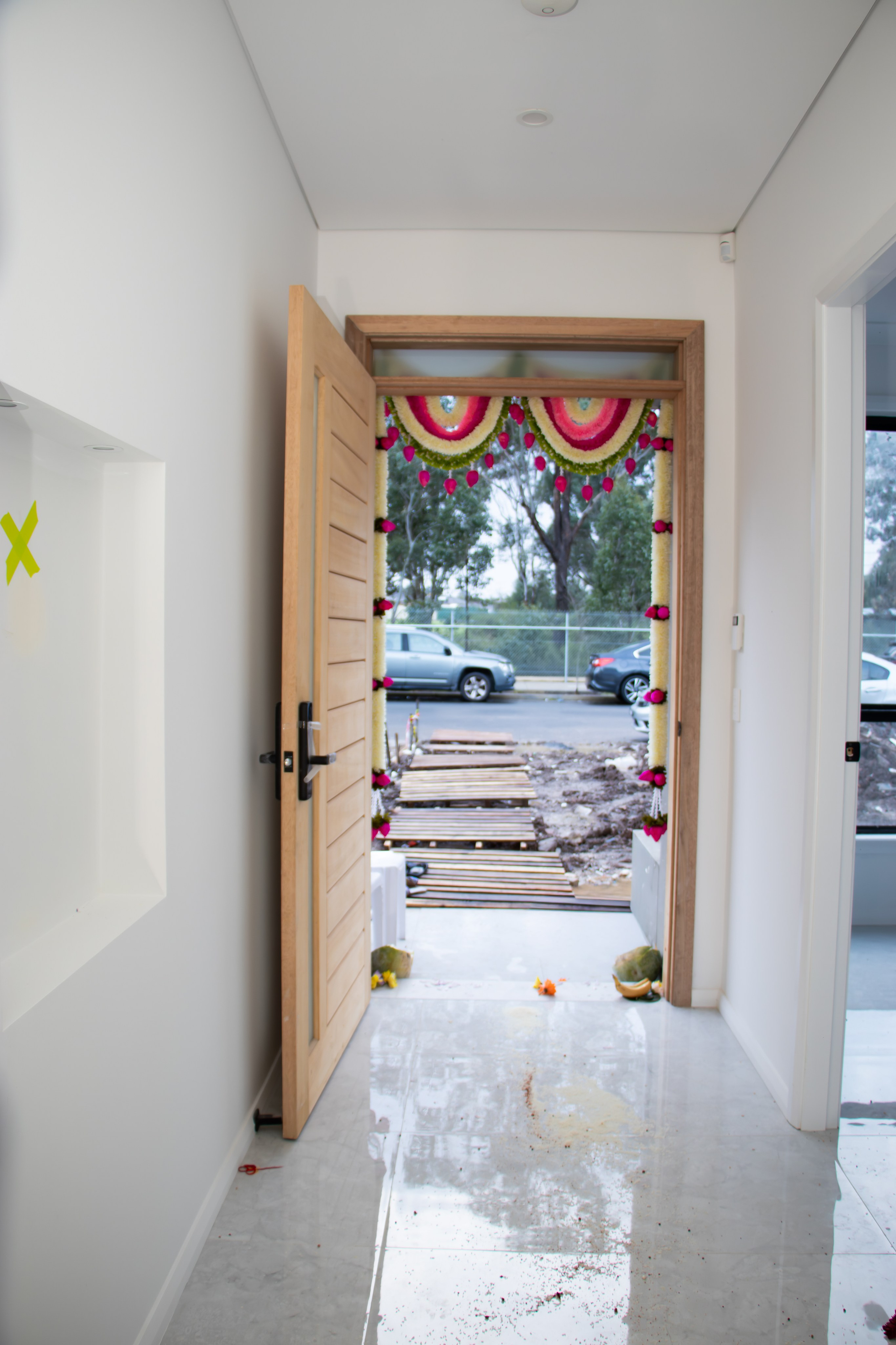 Nirumba Fields. MHCreative is family-oriented photographer based in SYDNEY