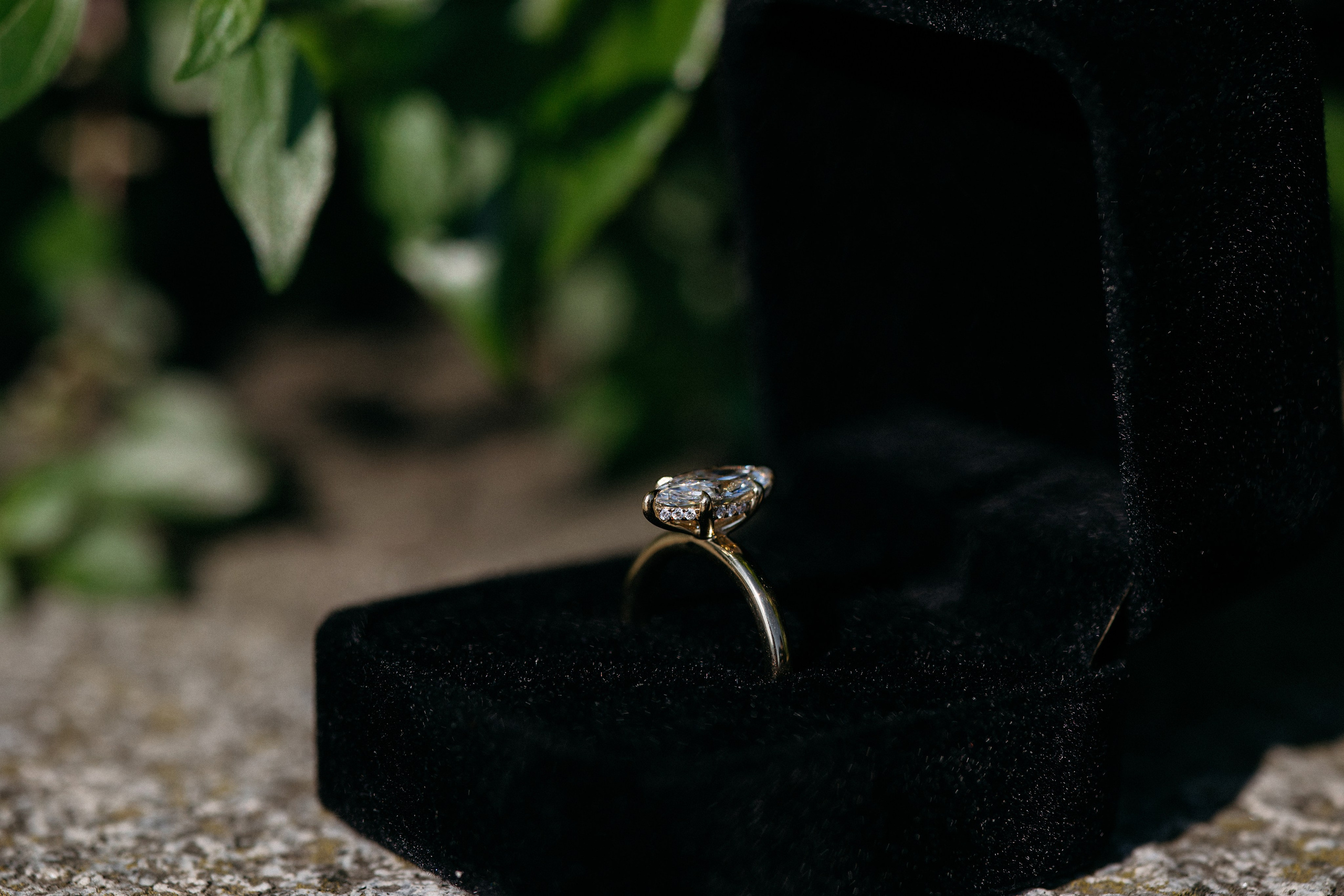 She said yes 💍. Wedding photographer in Italy