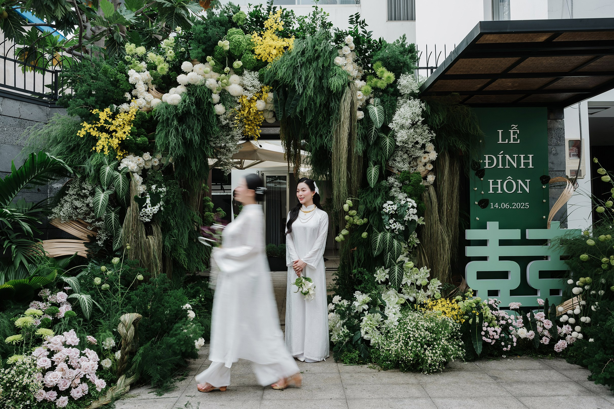 Engagement | NHI + LUAN & LINH + QUY. Saigon Wedding Present | Art Beyond Moments