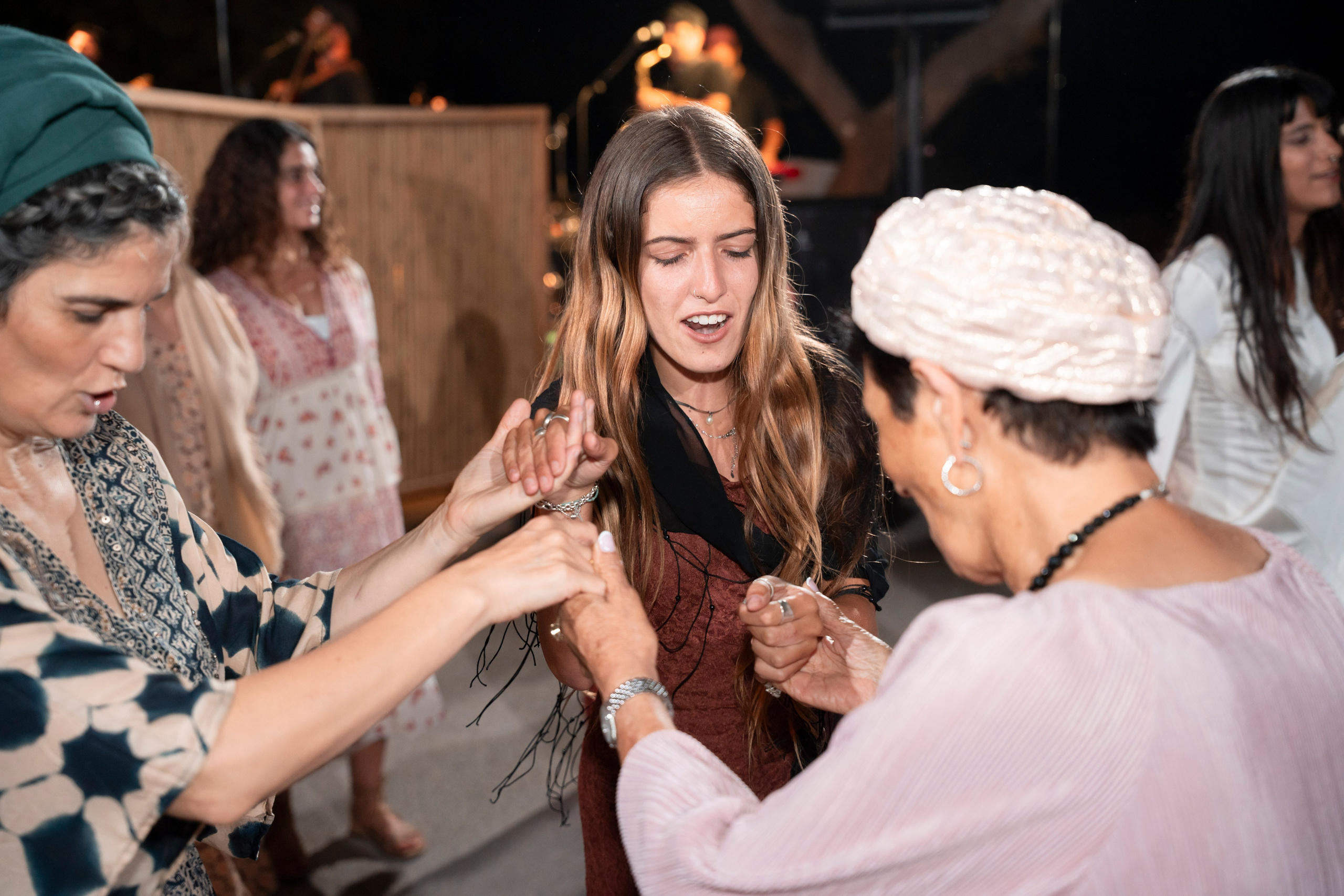 עדן ושלהבת. יוסף מזרחי צילום חתונה, ברית וזוגיות. צלם מקצועי שאוהב להוציא אתכם הכי יפים ברגעים הכי מרגשים