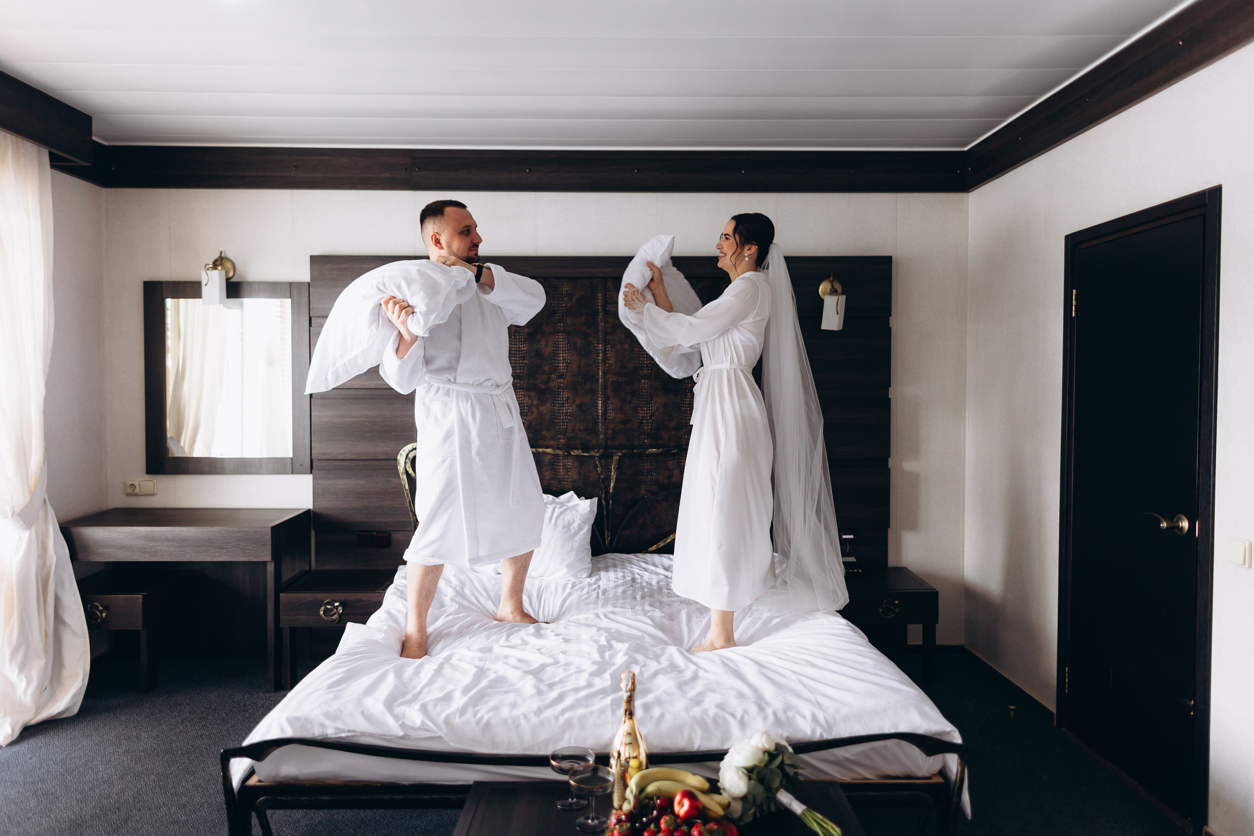 White Wedding. Wedding and Family Photograph