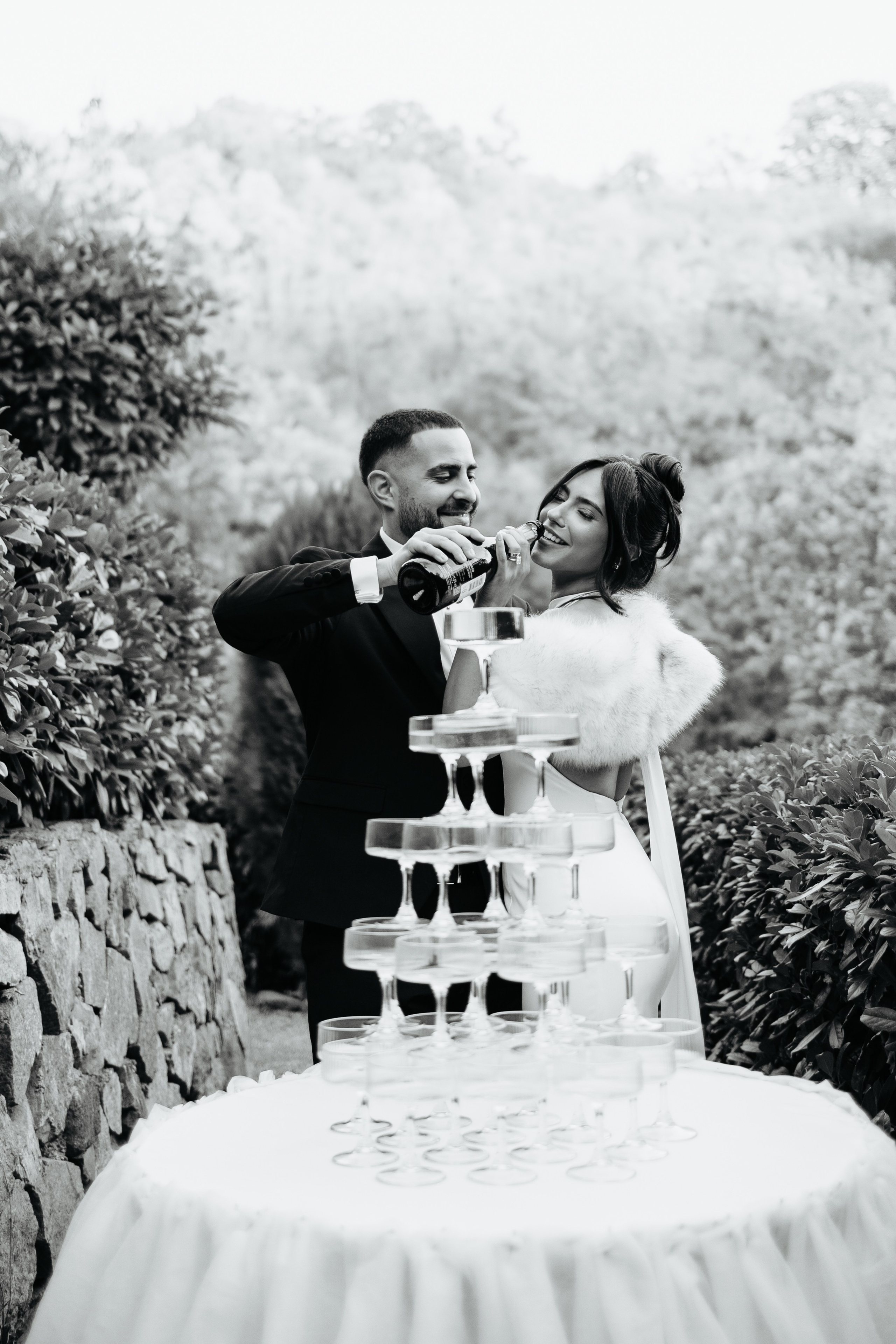 PORTFOLIO. Wedding Photographer Editorial Storytelling Cluj, Romania & Europe|Lore Photography