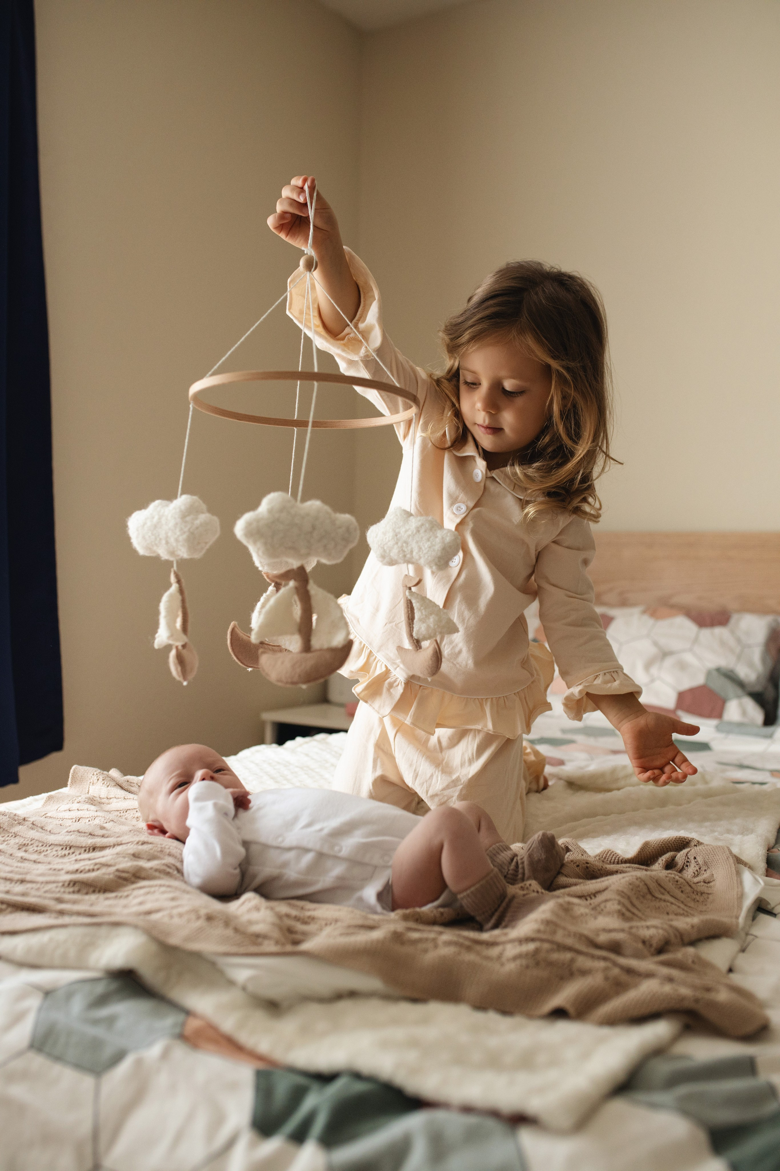 Newborn Lifestyle. Family photographer in Bay Area, California