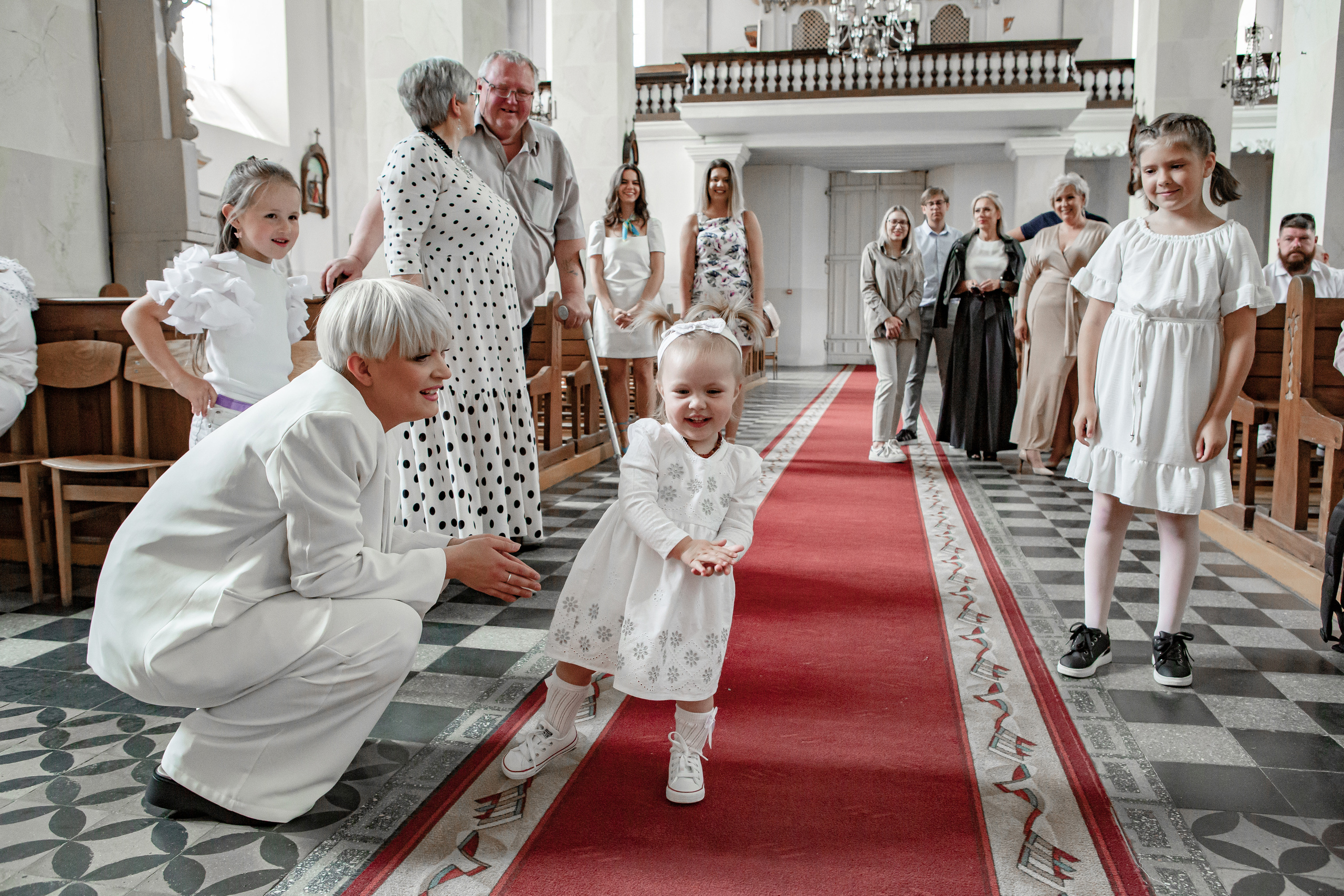 Luna. Wedding and family photographer in Lithuania — Yvanessa Gelvano