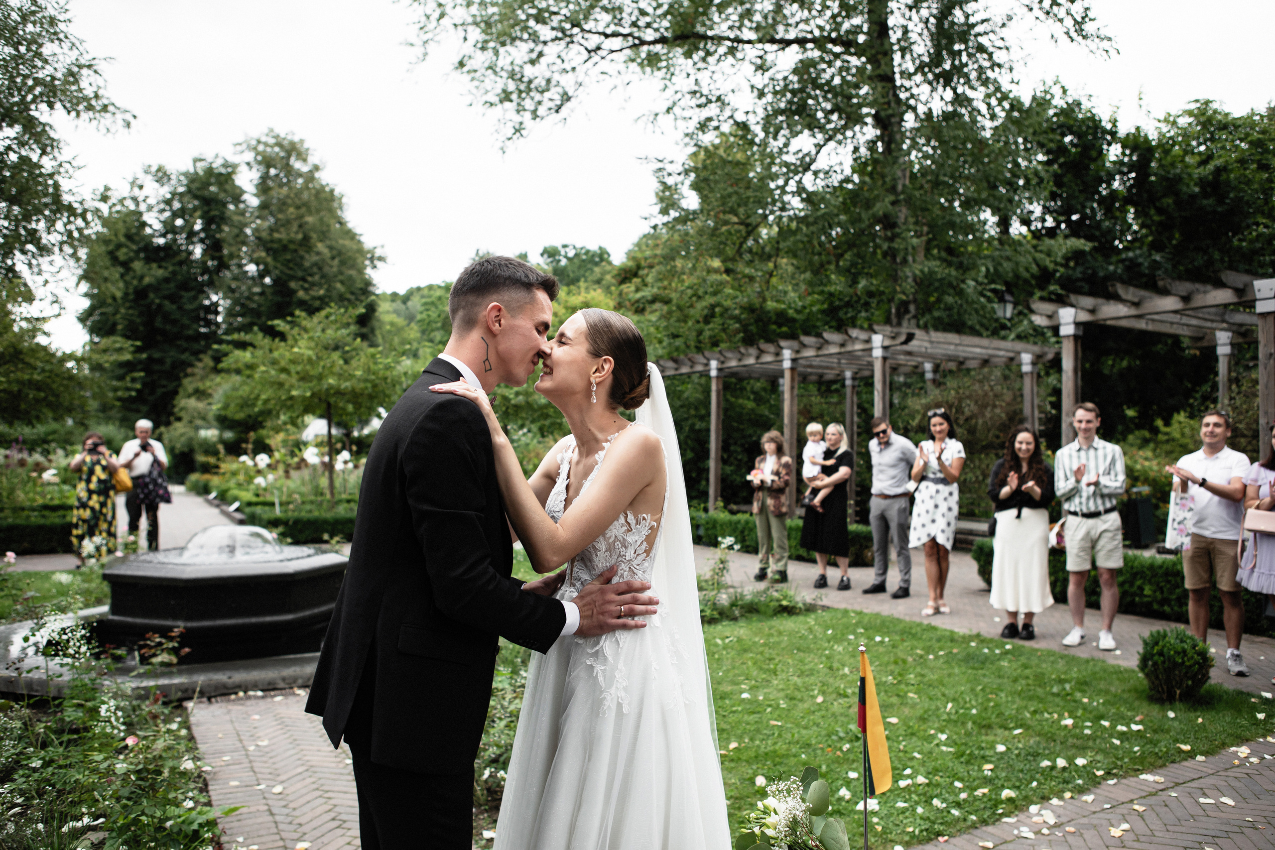 Karolina / Mykolas. Wedding and family photographer in Lithuania — Yvanessa Gelvano