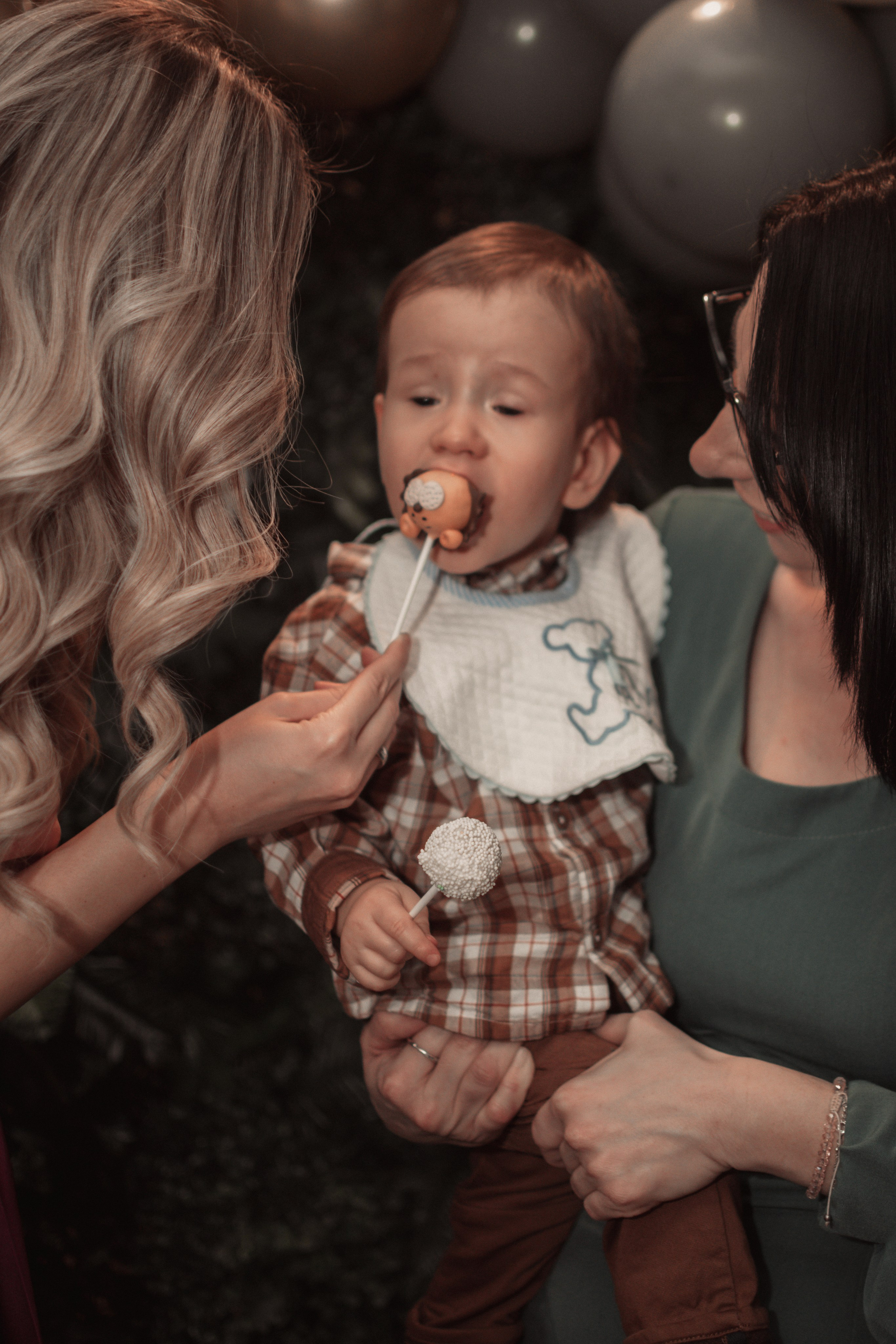 Andrej, krštenje i rođendan. BambinaaPhotography