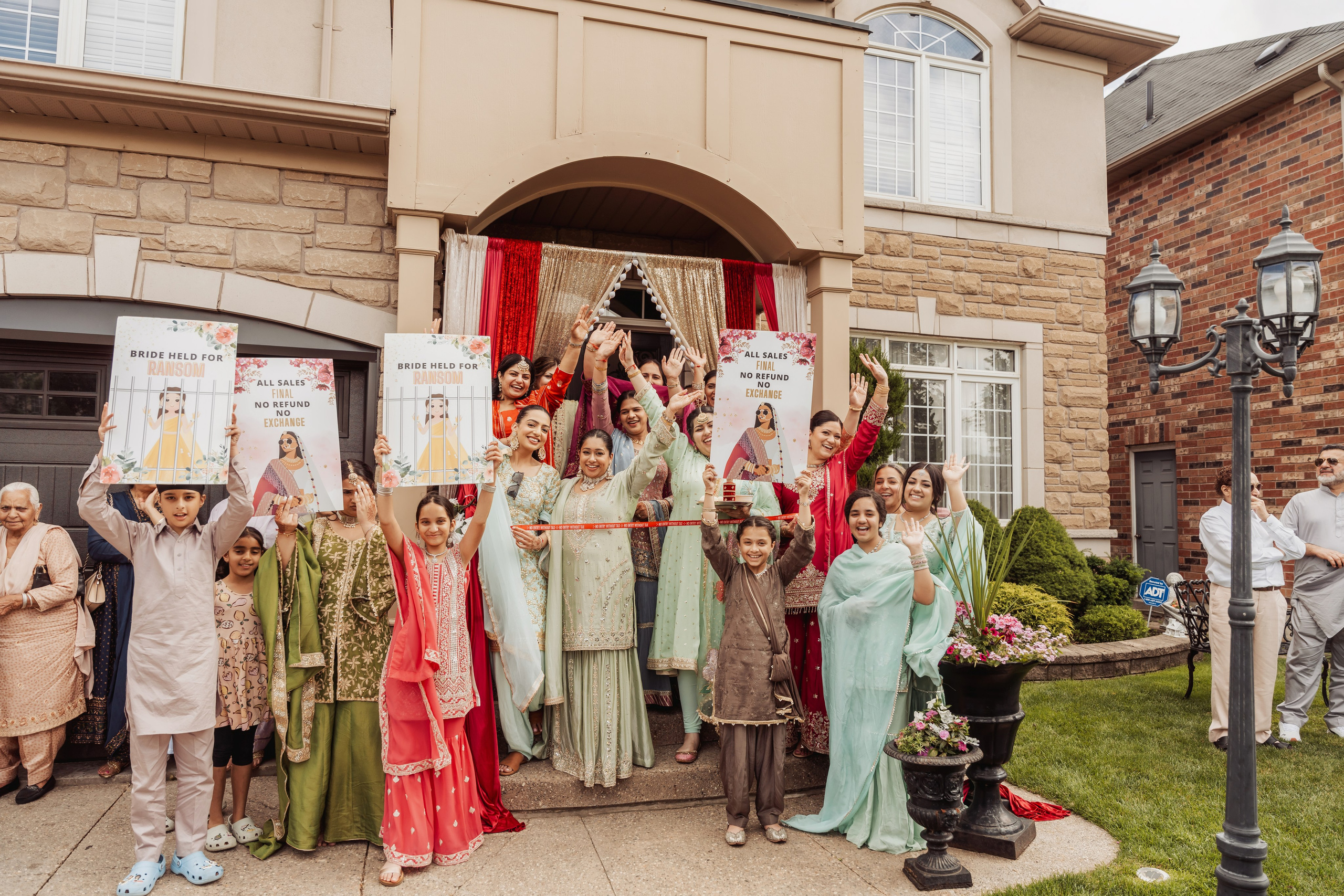 Gagan & Jasmeen. Wedding Photographer & Cinematographer studios