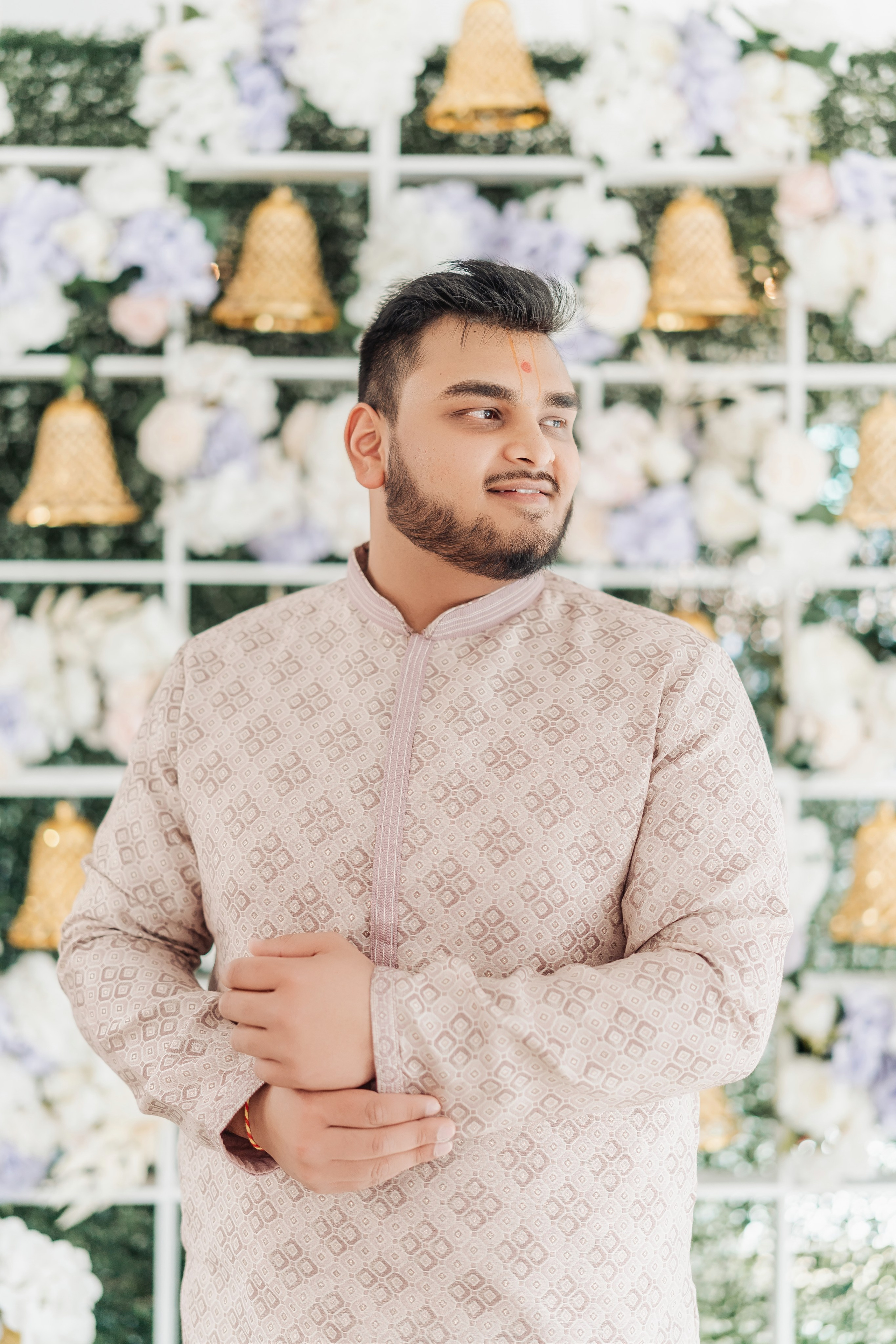 Darshil & Shailja. Wedding Photographer & Cinematographer studios