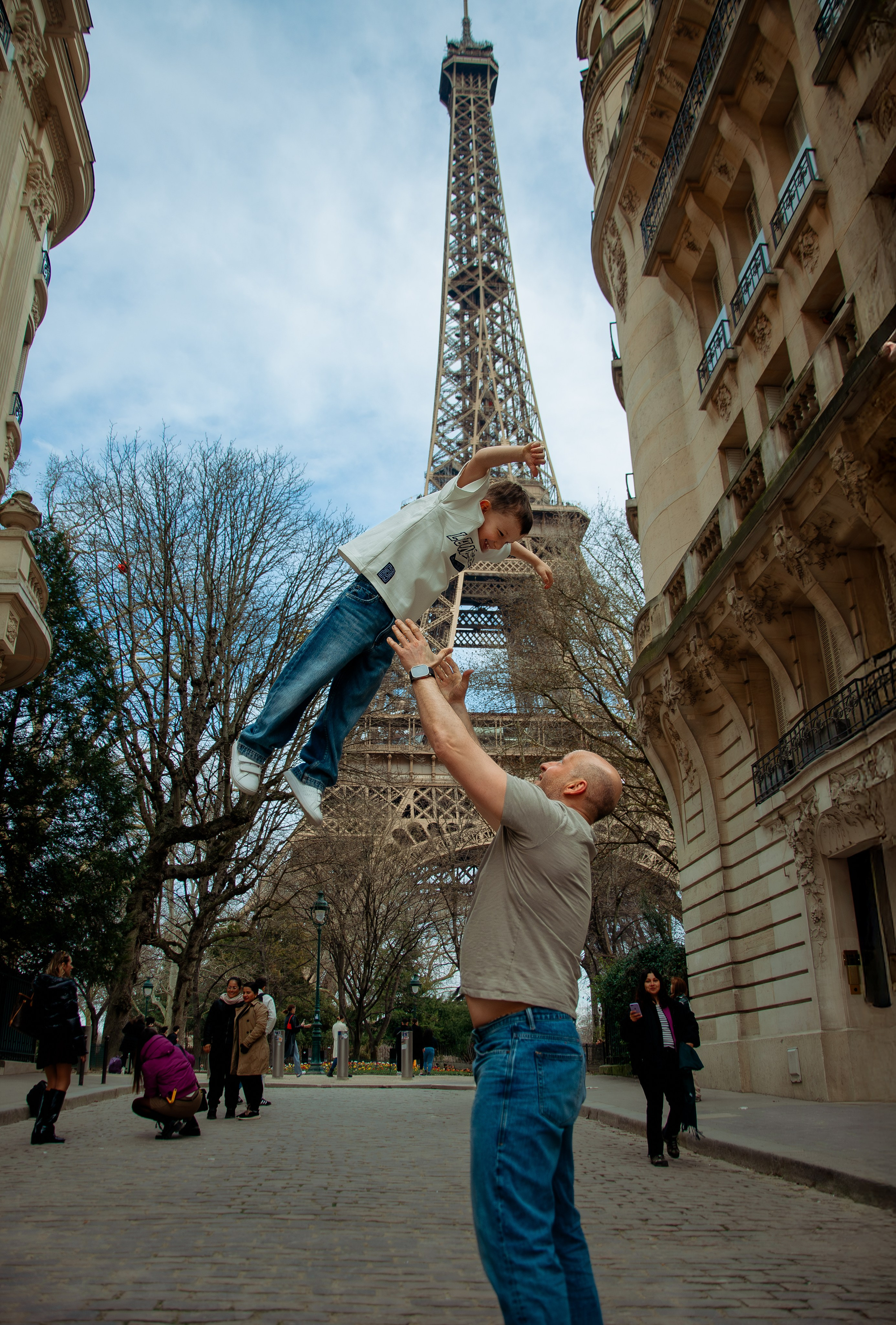 Family photoshoot. Paris photographer — Polina Osipova