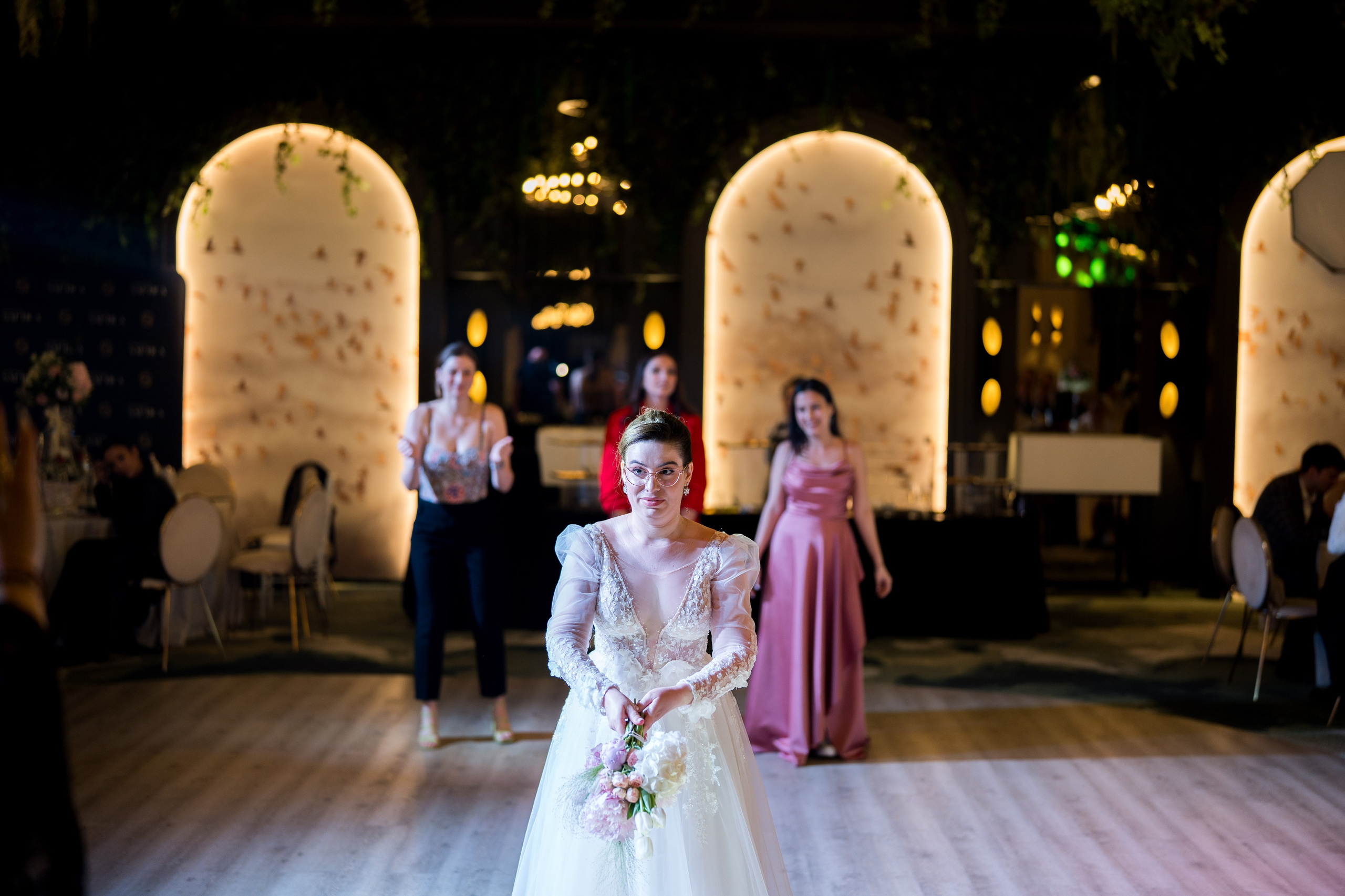 PARTY. Gabriel Florea — Fotograf nuntă București