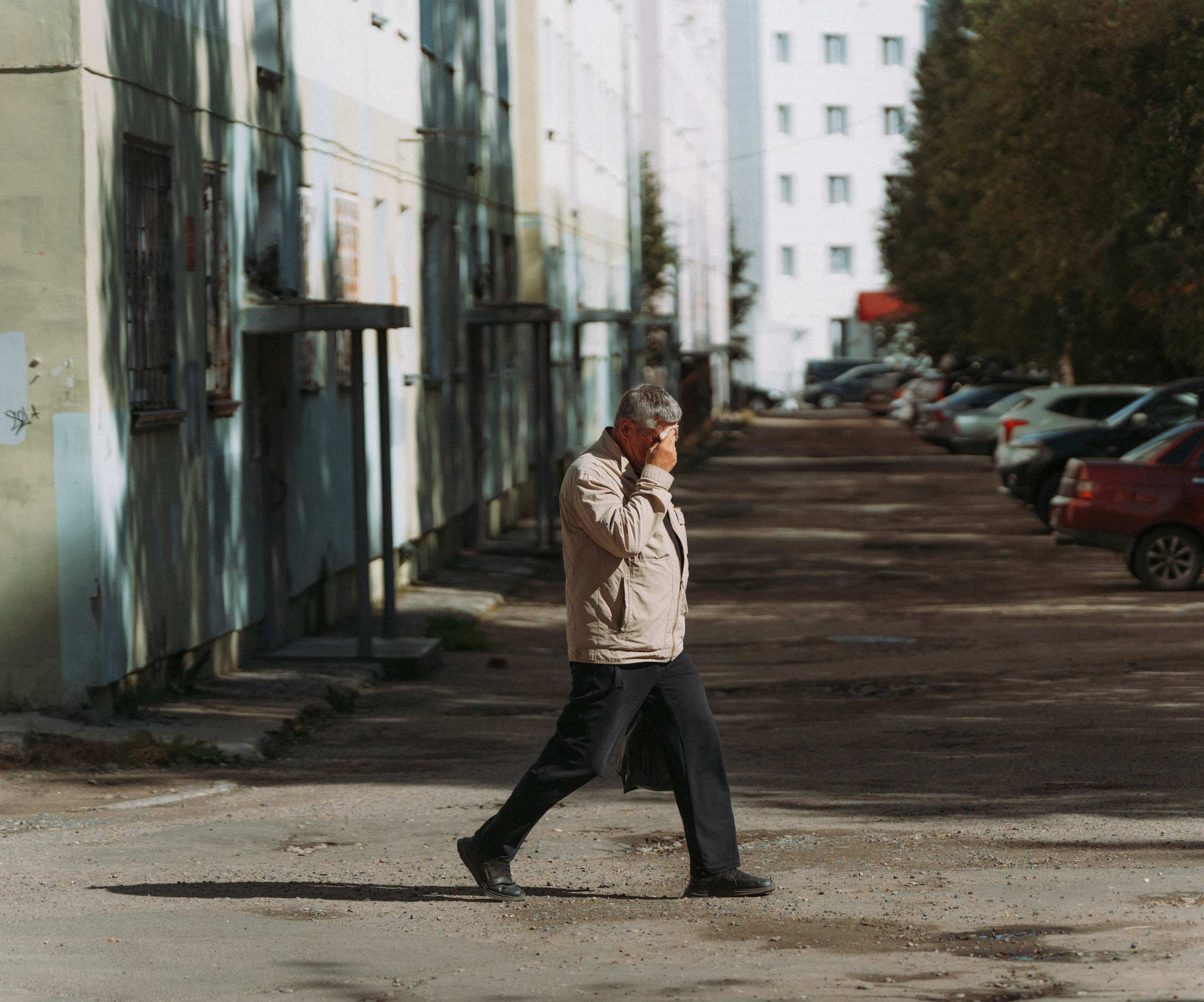 2024. Стрит-фотография, полная абсурда, идиотизма и красоты