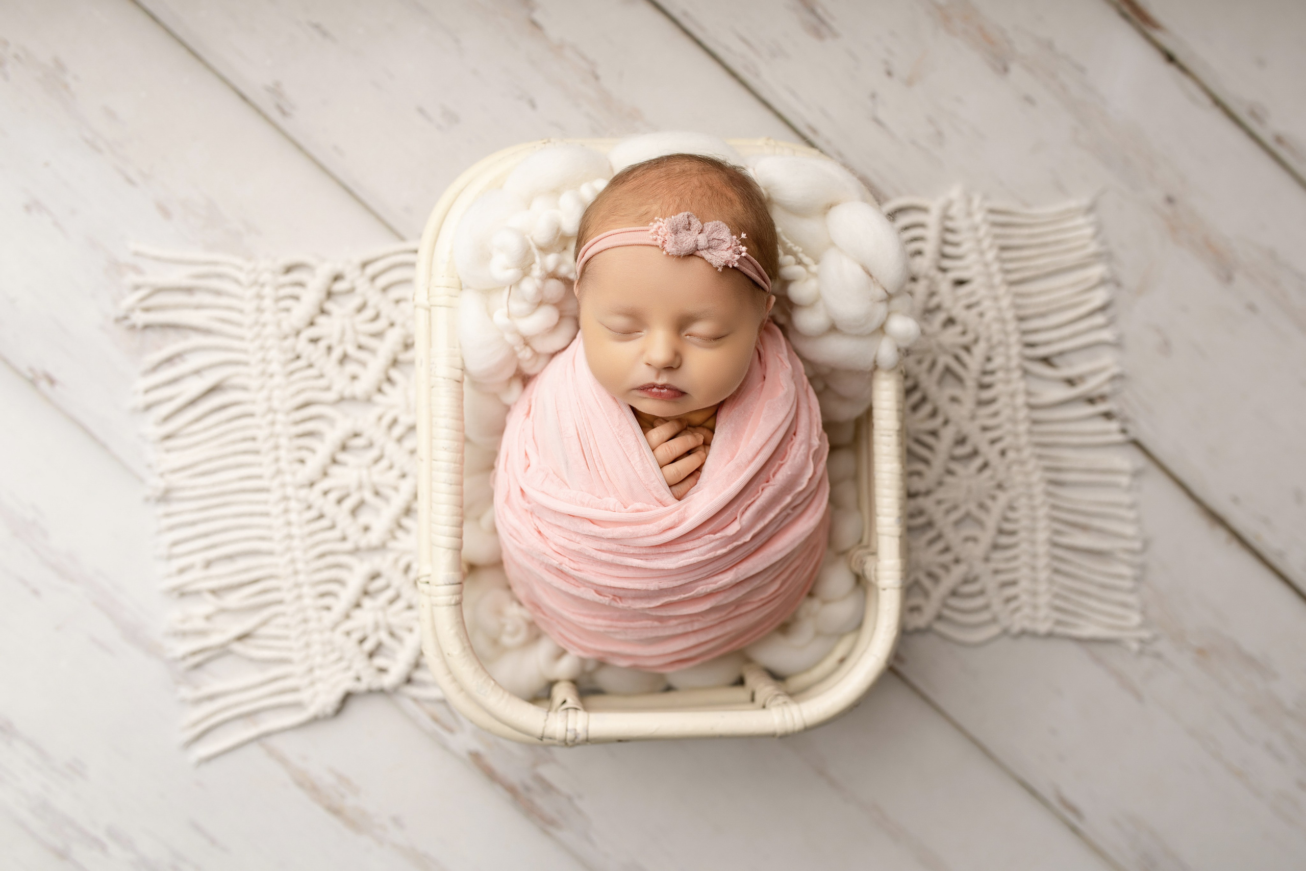 Esu Aleksandra naujagimių ir kudikių fotografė iš Vilniaus