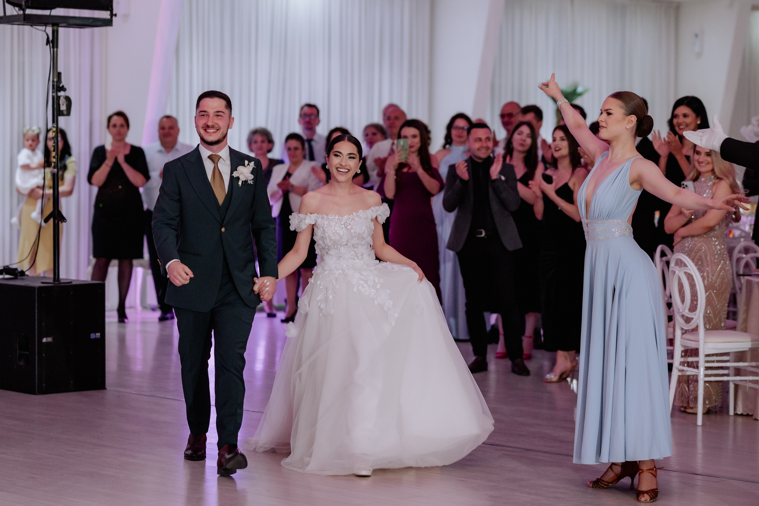 Nunta la Hotel Capitol Iasi. Proud Vision Weddings | Wedding Photography & Film — Servicii profesionale Foto Video Nunta Iasi