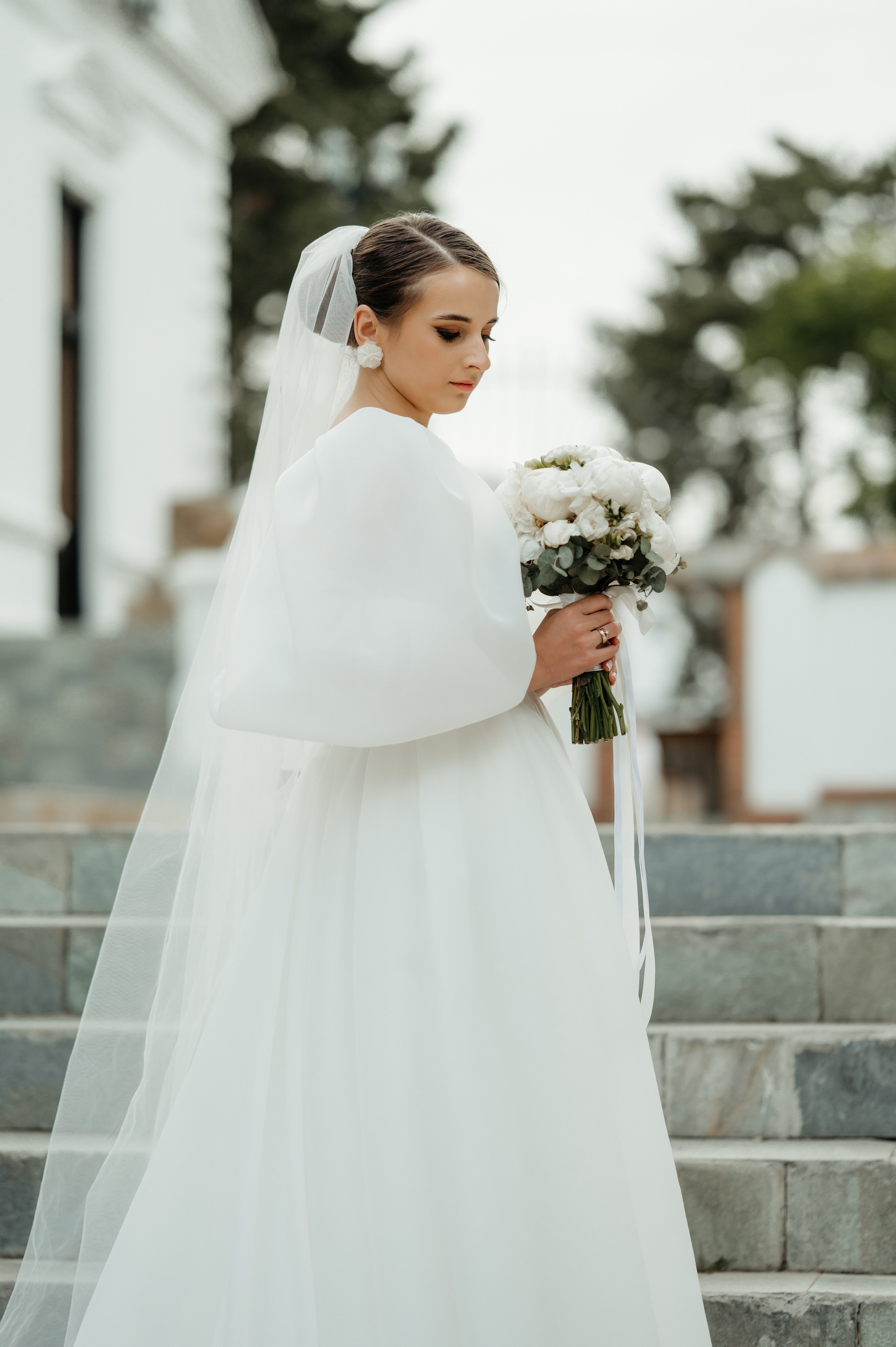 Nunta restransa in luna mai, cu sedinta foto la Conac Polizu. Proud Vision Weddings | Wedding Photography & Film — Servicii profesionale Foto Video Nunta Iasi