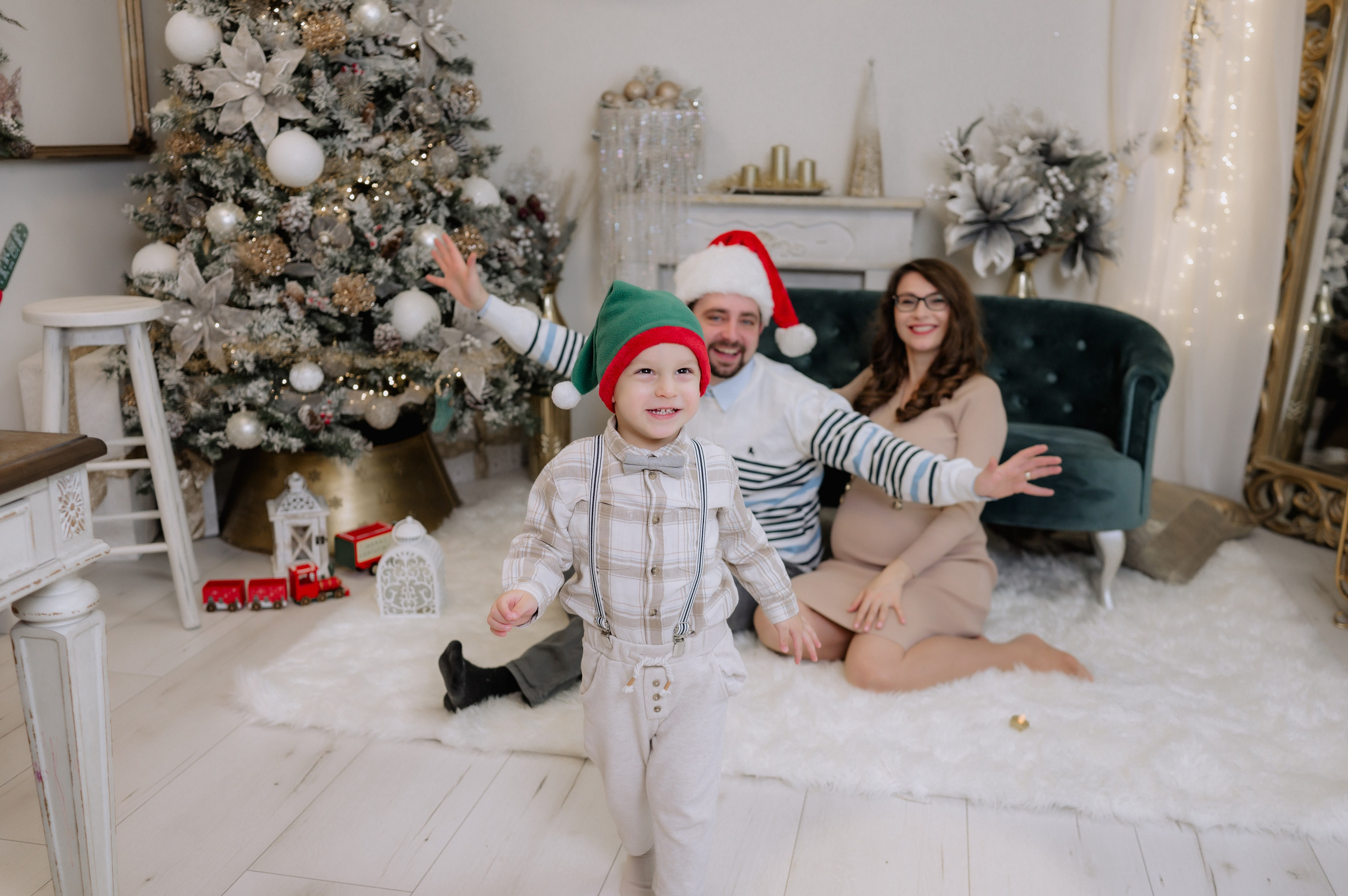 Sedinta foto craciun. Proud Vision Weddings | Wedding Photography & Film — Servicii profesionale Foto Video Nunta Iasi