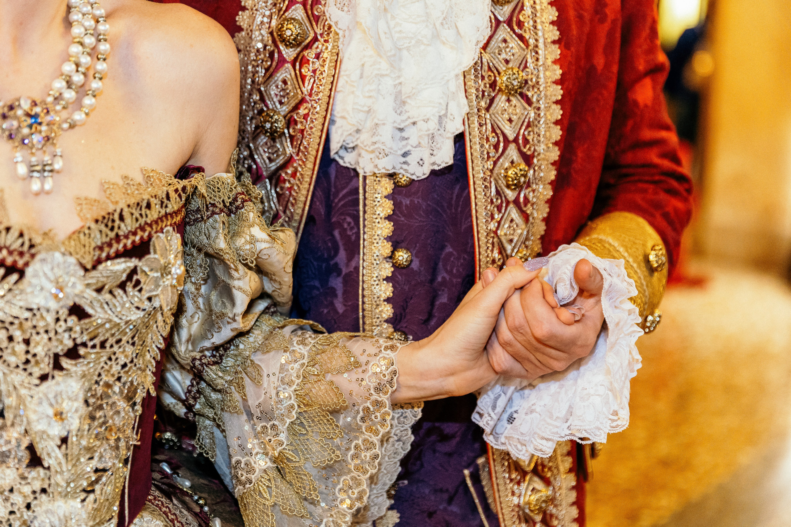 Aleksandr & Ekaterina in venetian carnival