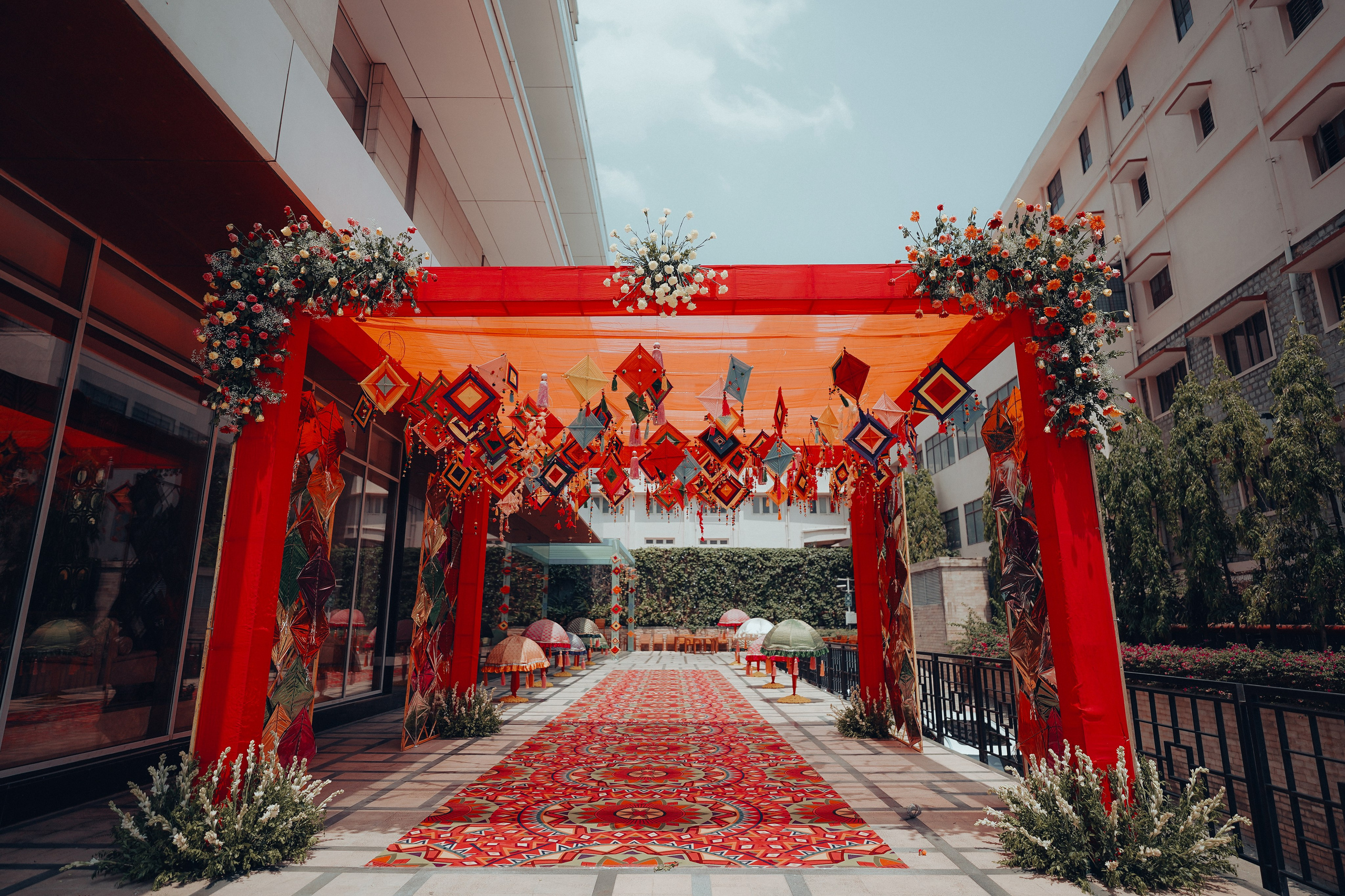 HALDI & MEHANDI. Wedding photographer Stalen Robert