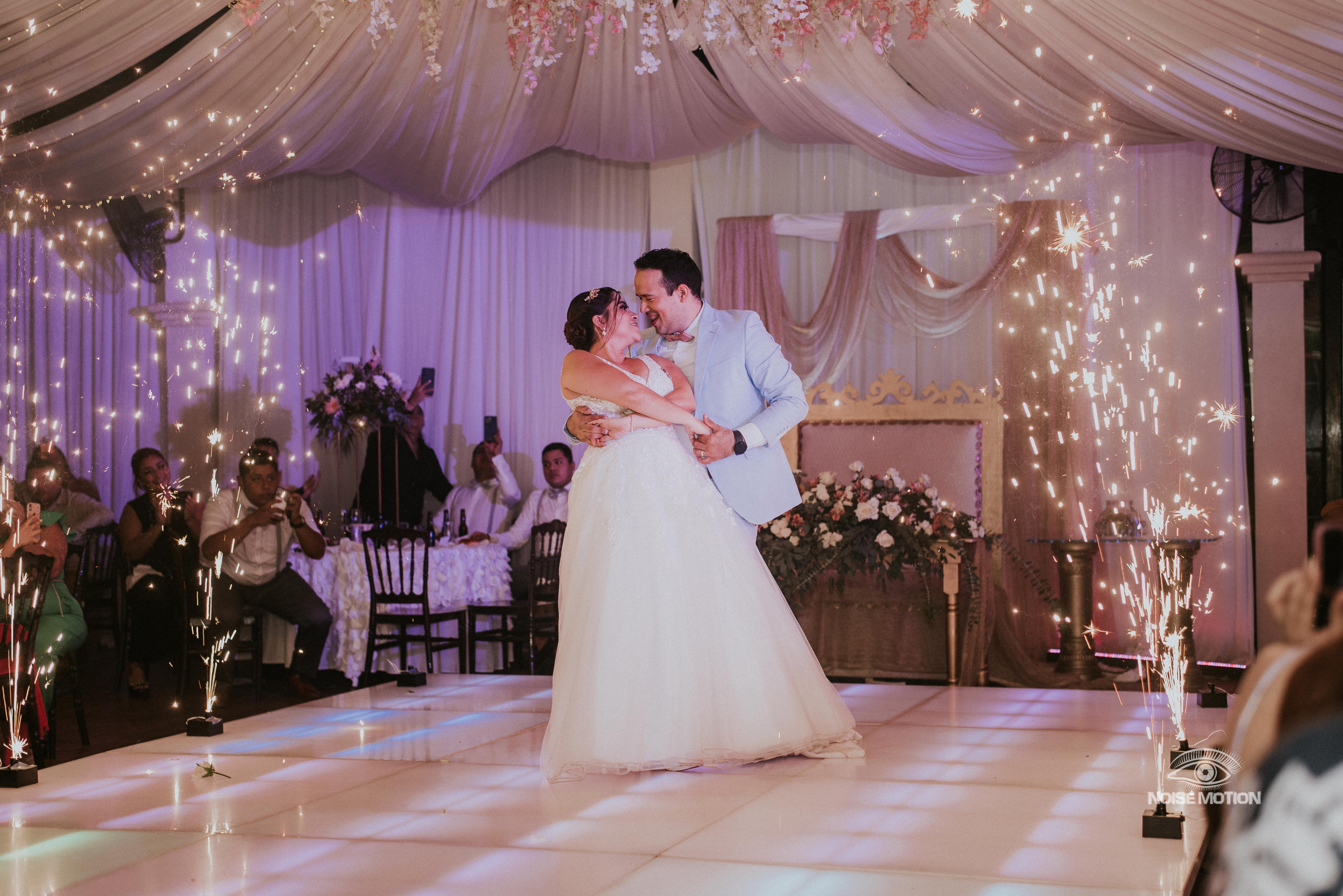 Boda y XVaños. Fotografía Profesional - Noise Motion