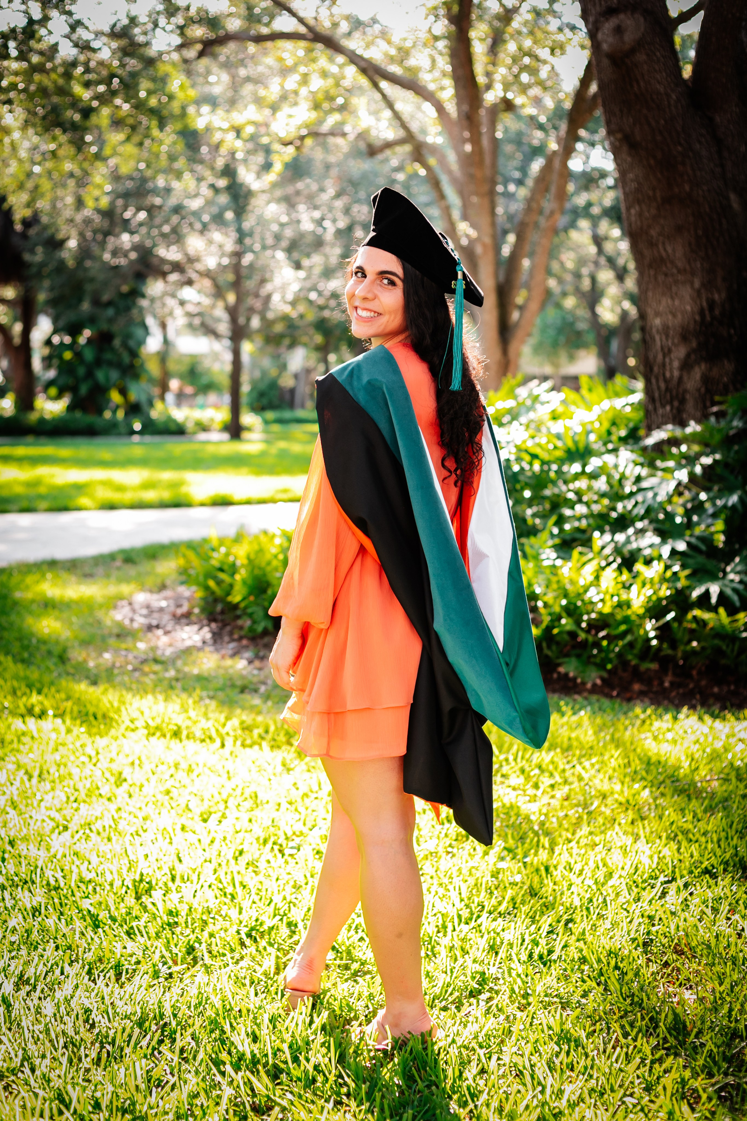 What (and Who) to Bring to Your Grad Photoshoot. Portrait and graduation photographer Marina Simanava