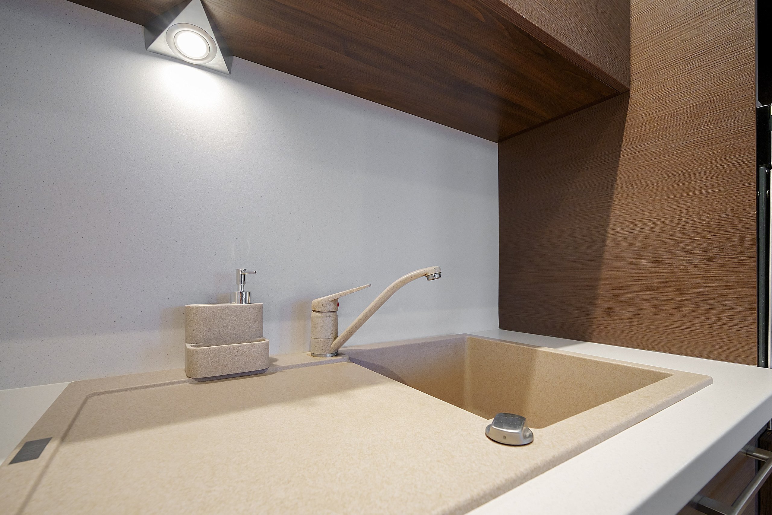 Bajorų kelias 1. Elina Sapiega fotografė Vilniuje