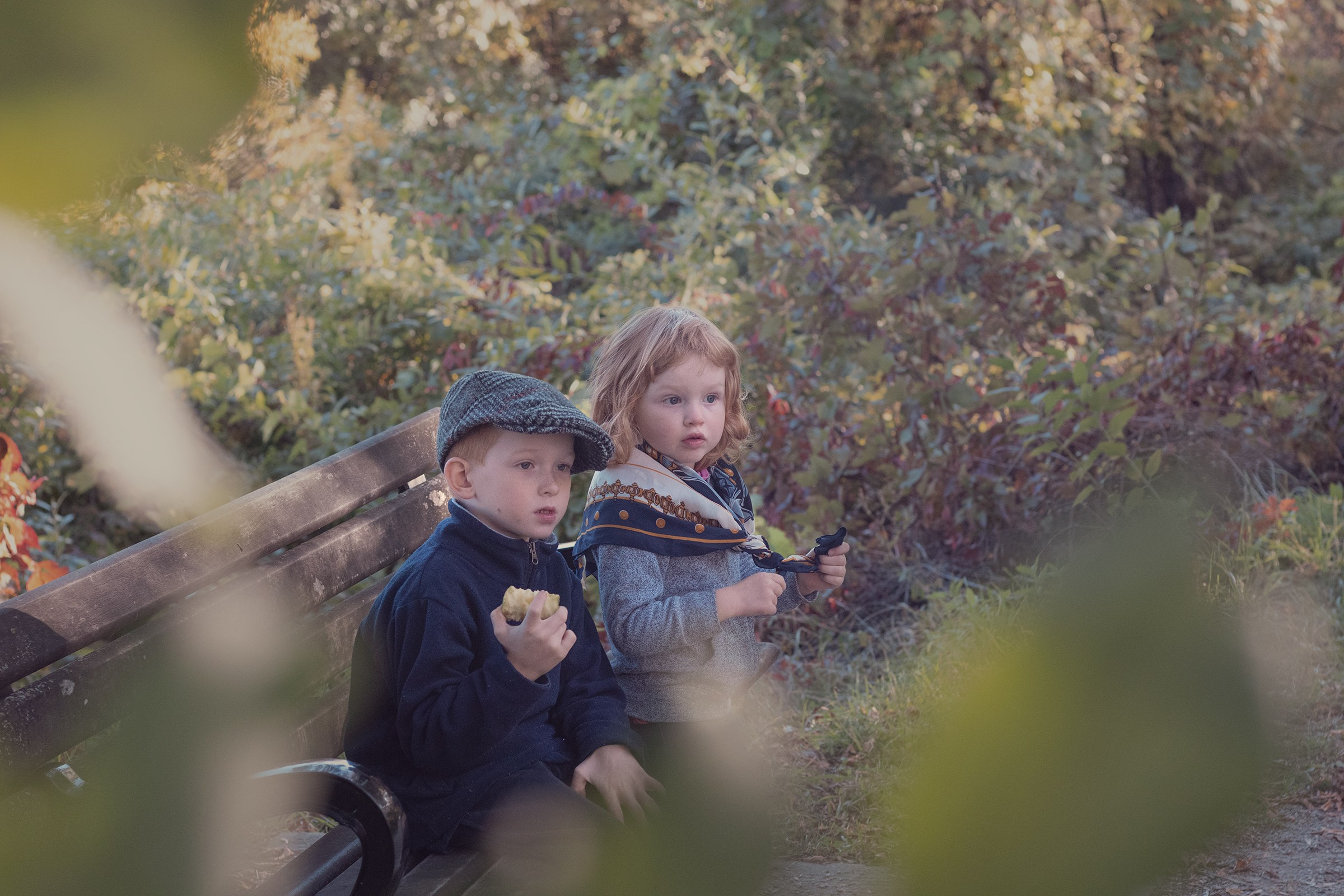 Outdoor photo session with kids. Pretty river, Ontario. Toronto Portrait Photographer Lena Lac